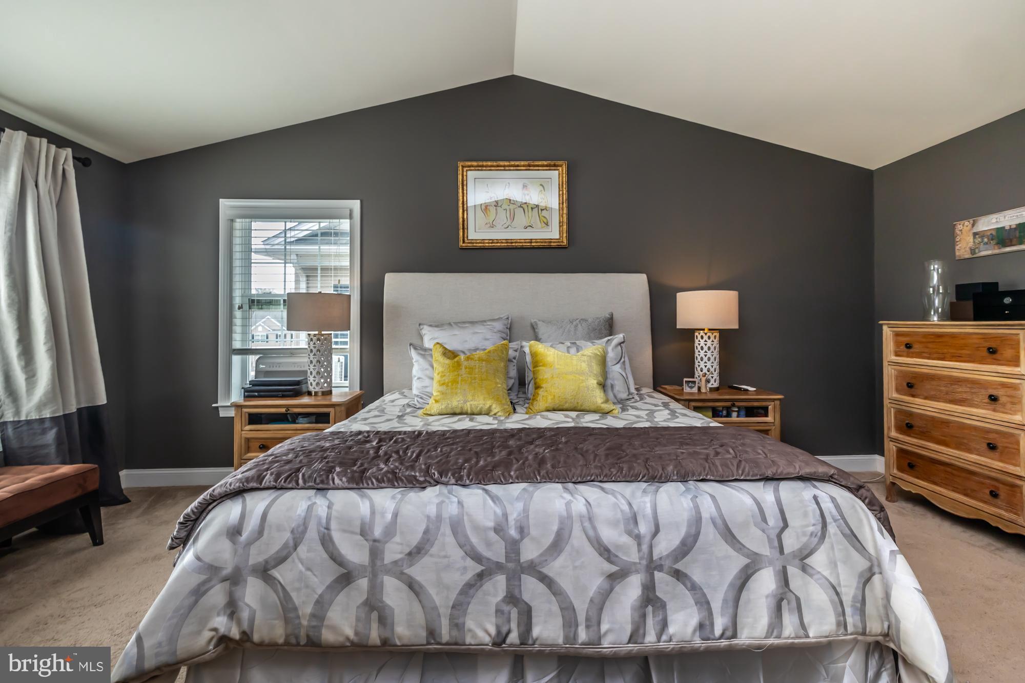 VILLAGE GREENE - Residential