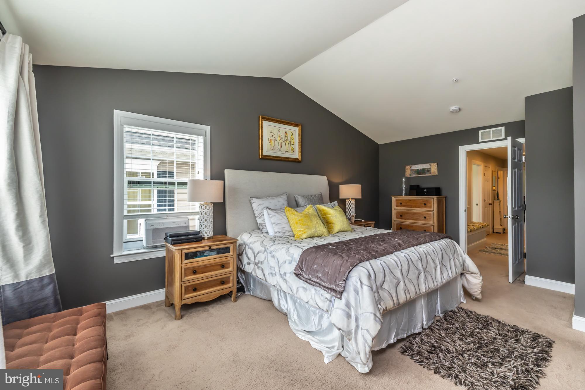 VILLAGE GREENE - Residential