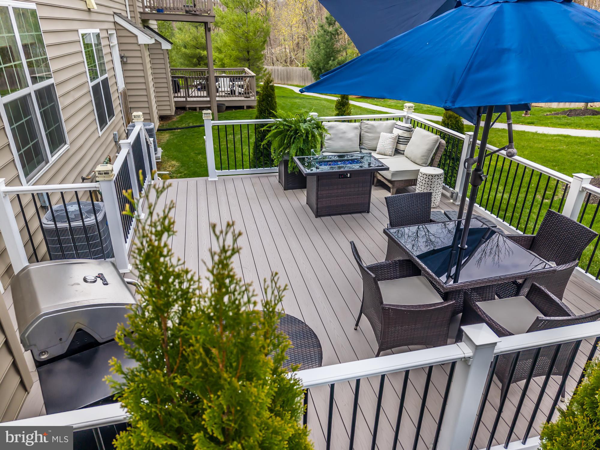 VILLAGE GREENE - Residential