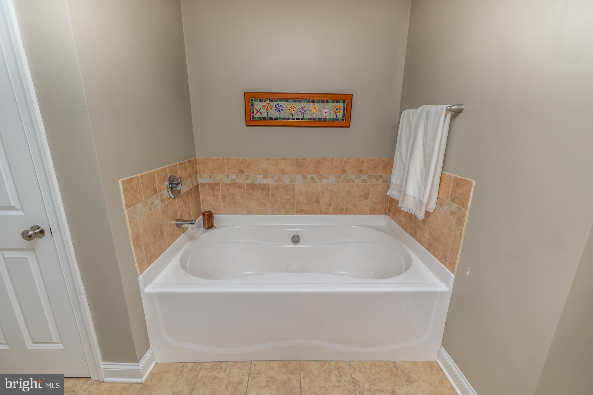 VILLAGE GREENE - Residential