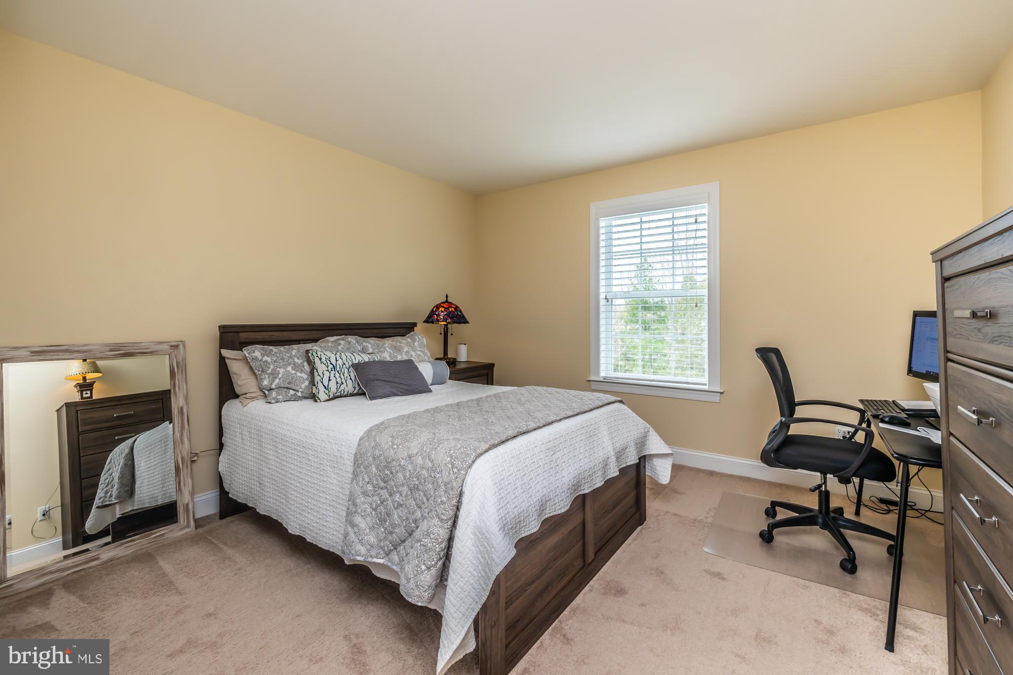 VILLAGE GREENE - Residential