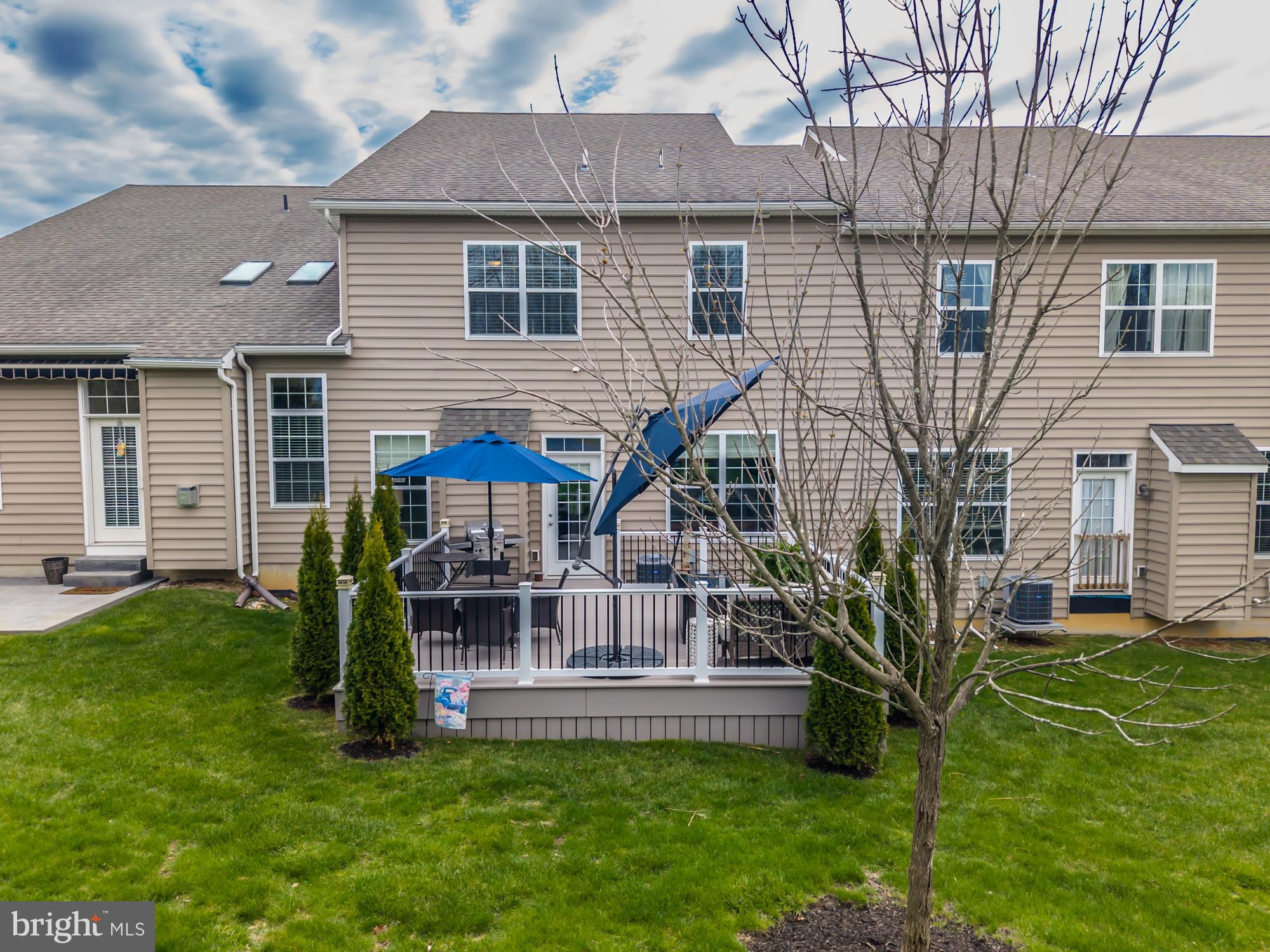 VILLAGE GREENE - Residential