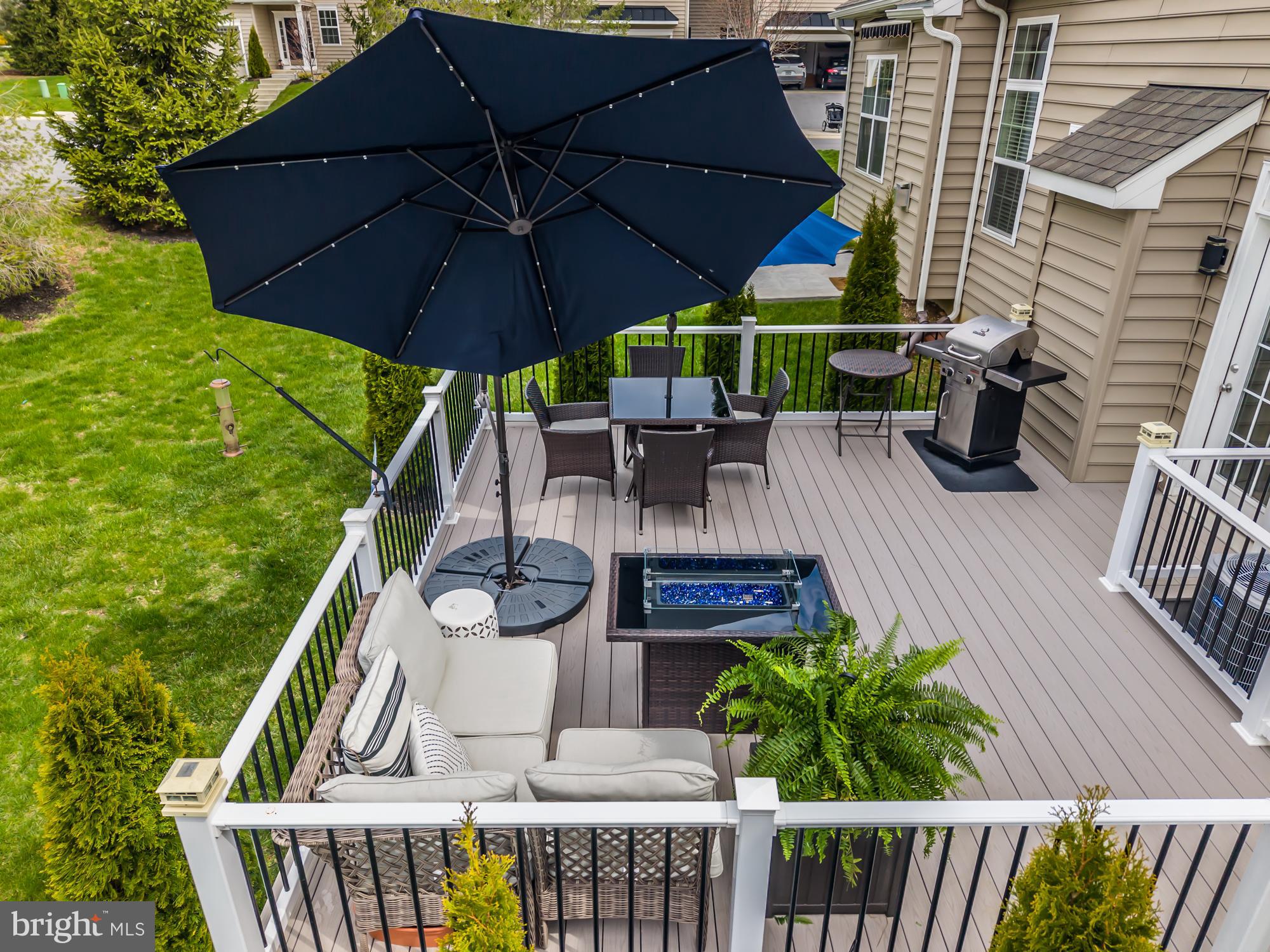 VILLAGE GREENE - Residential