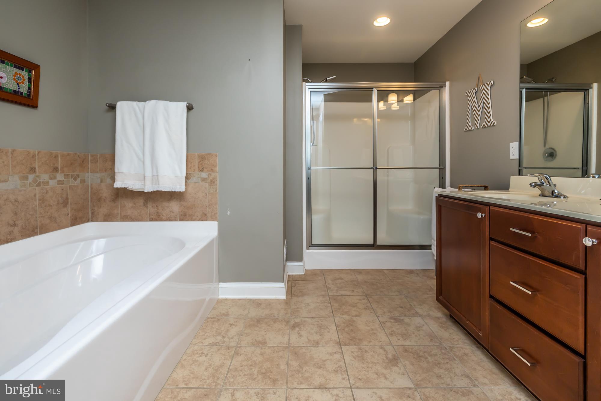 VILLAGE GREENE - Residential