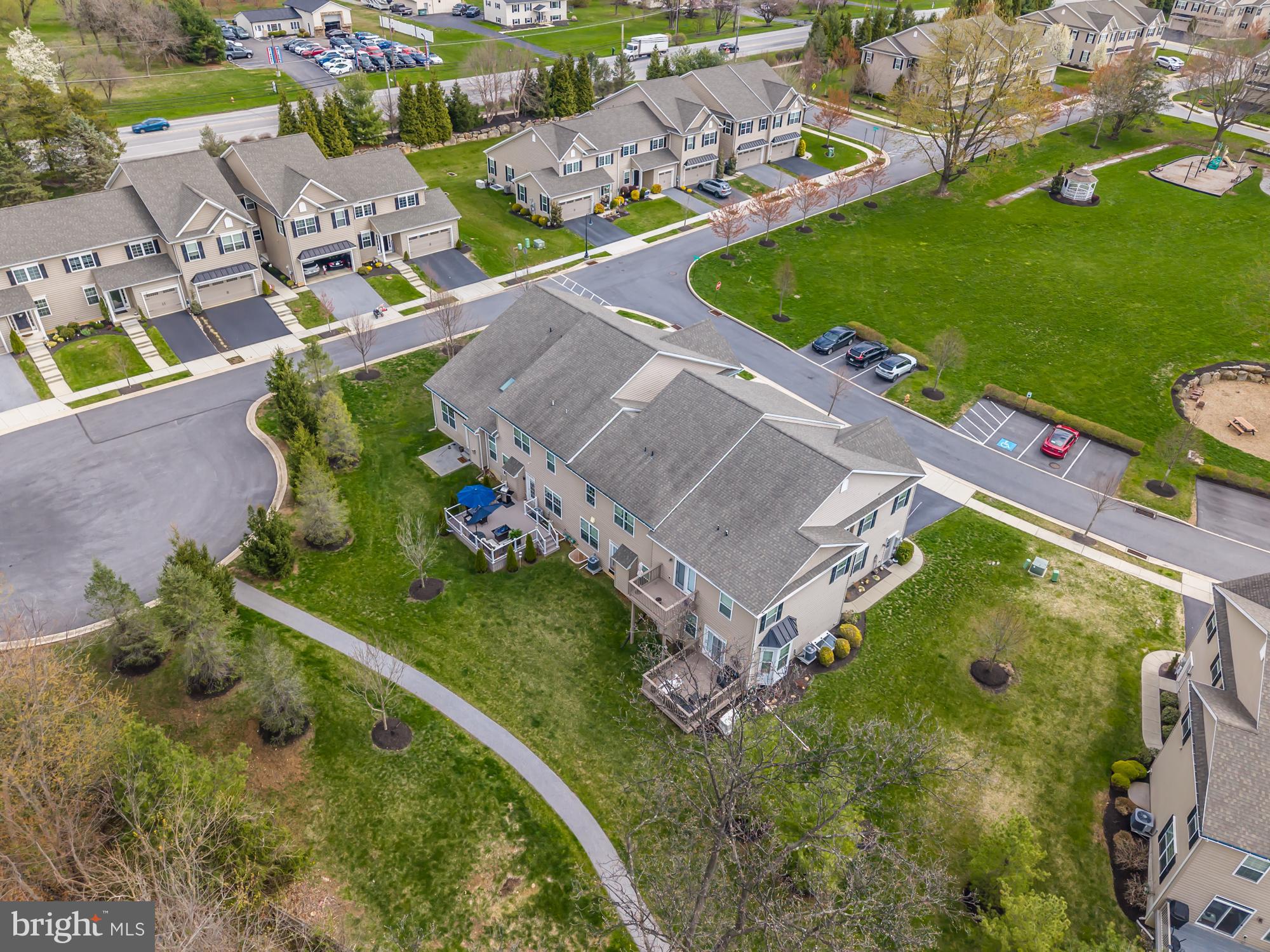 VILLAGE GREENE - Residential