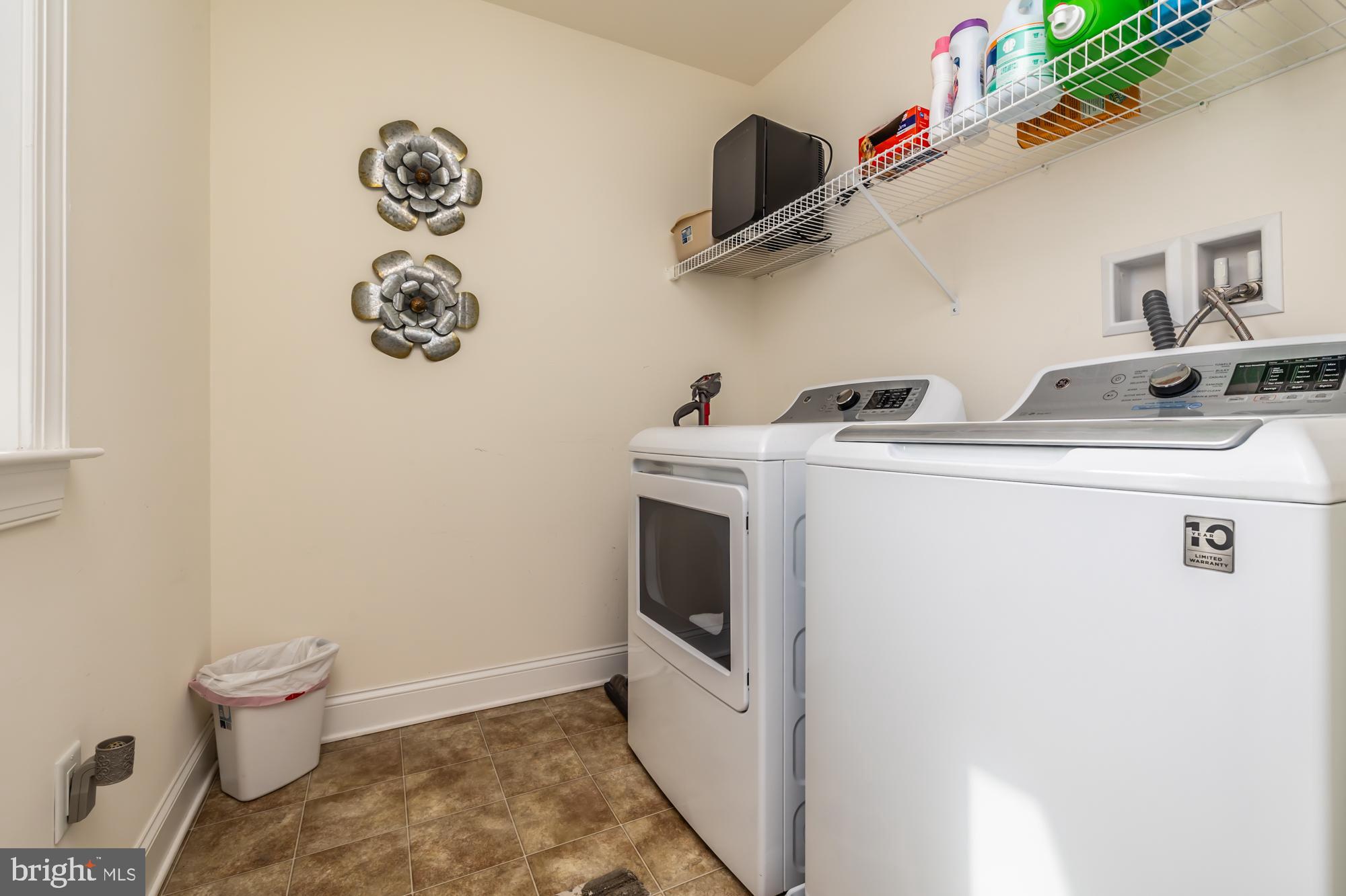 VILLAGE GREENE - Residential