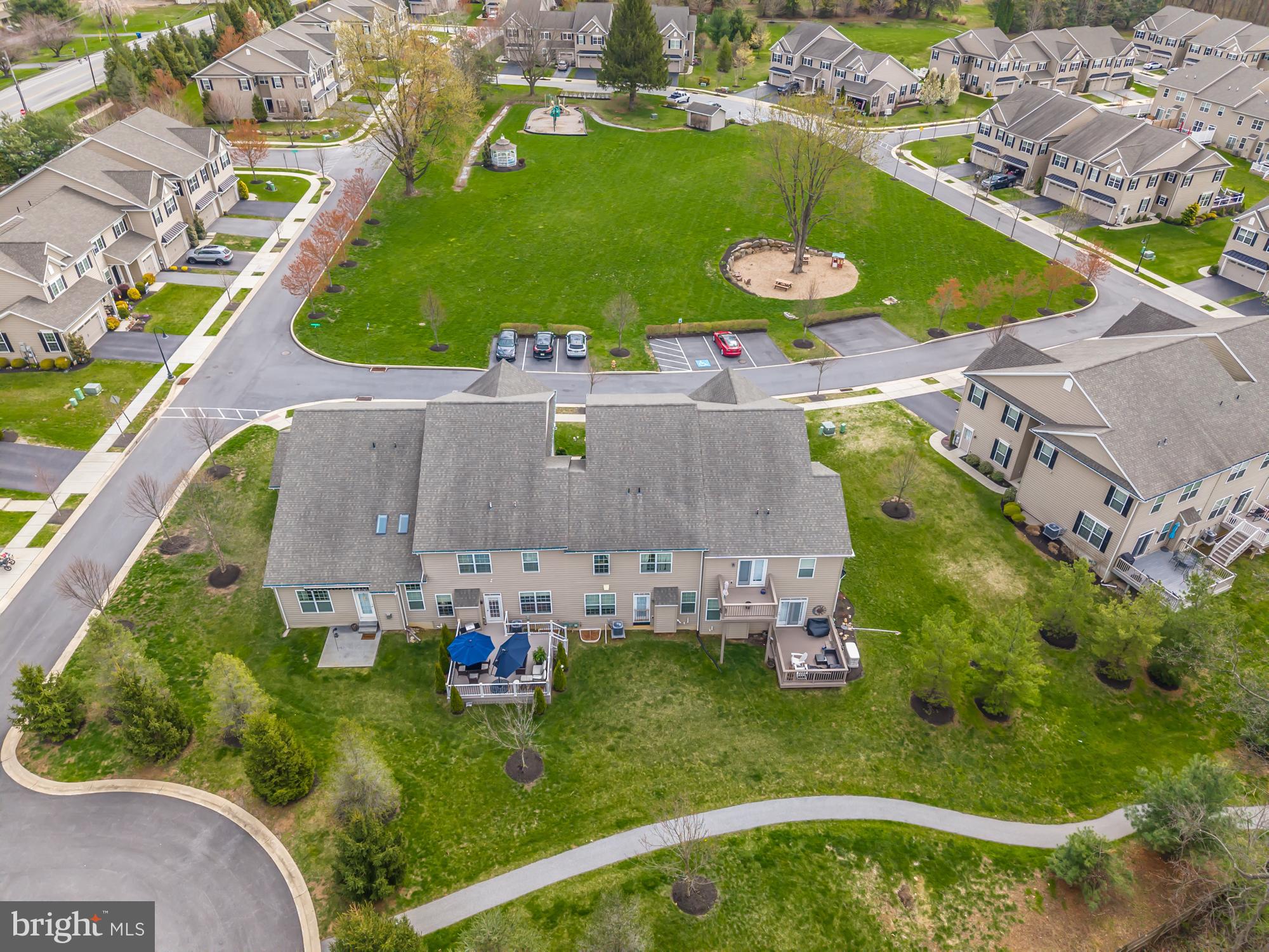 VILLAGE GREENE - Residential