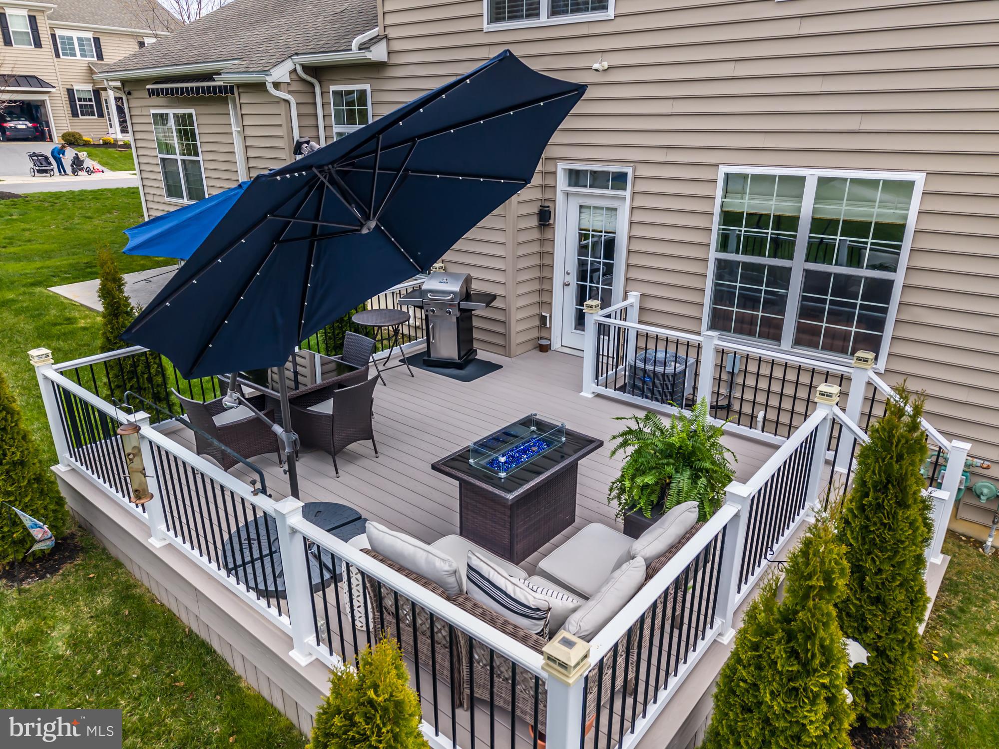 VILLAGE GREENE - Residential