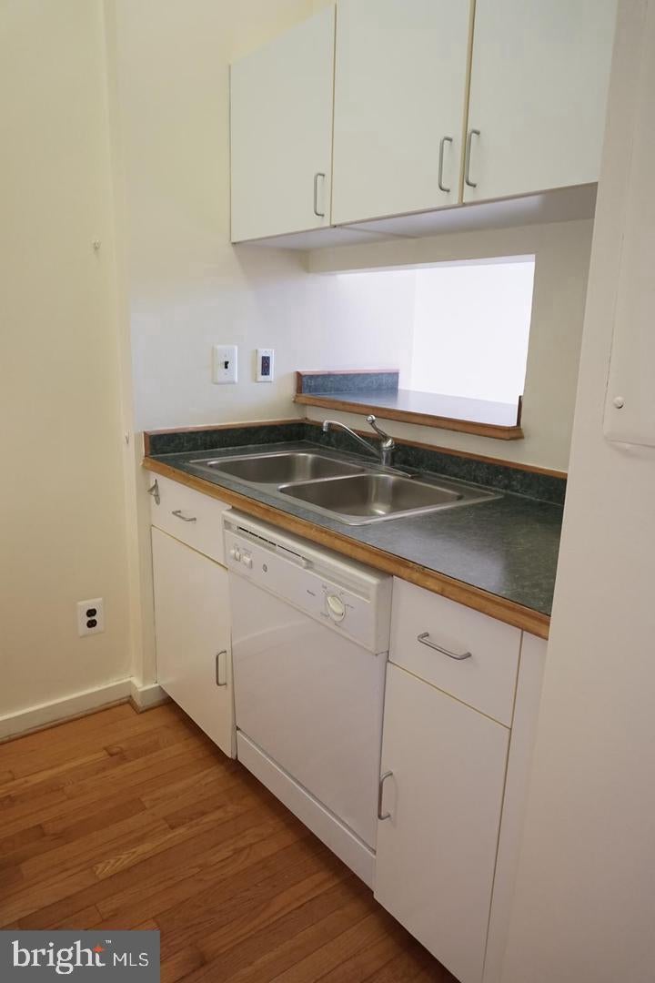 1010 RACE STREET 00 8I