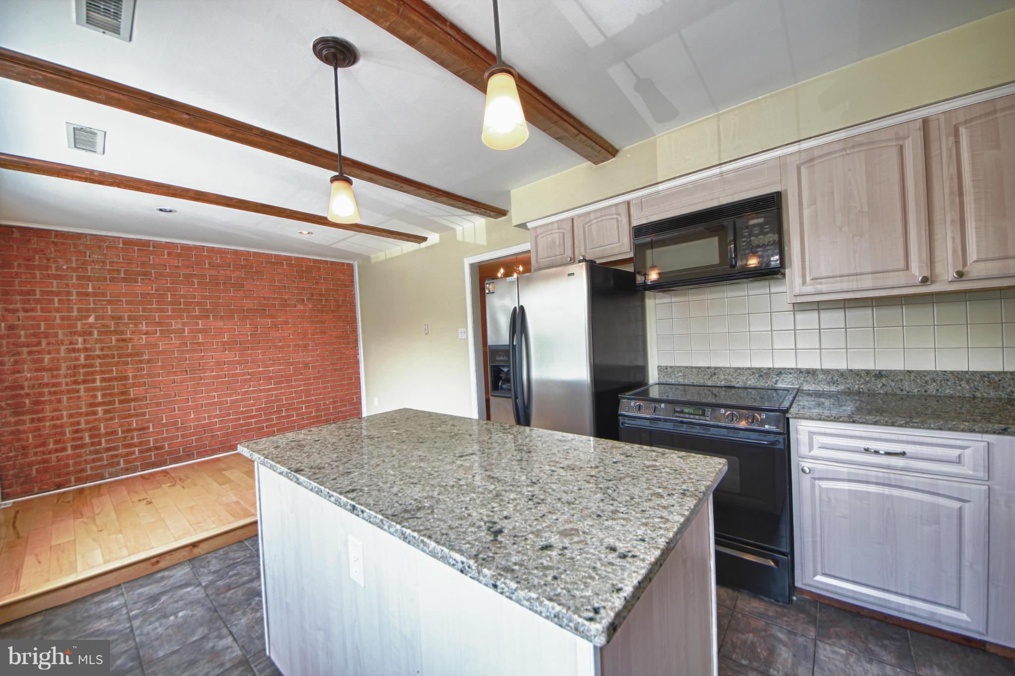 TYSONS MANOR - Residential