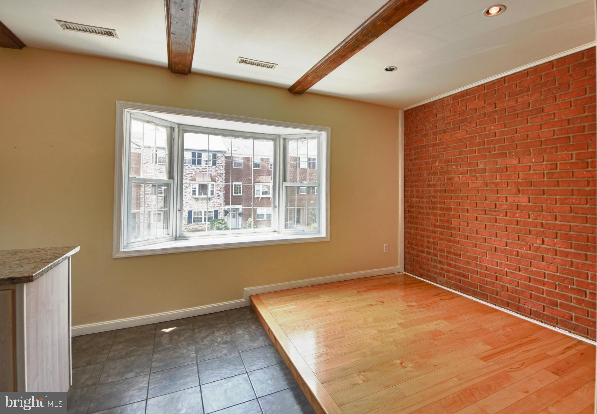 TYSONS MANOR - Residential