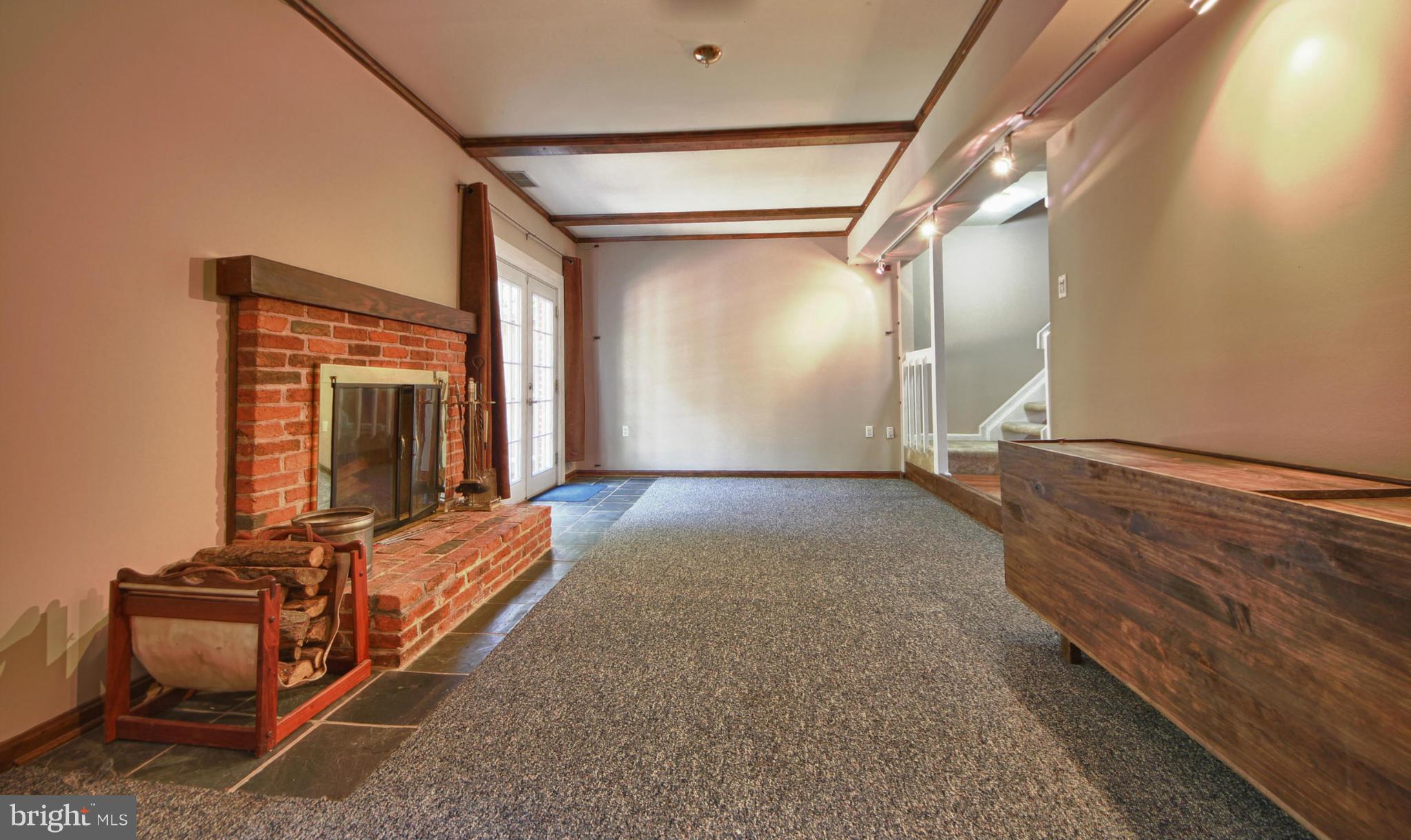 TYSONS MANOR - Residential