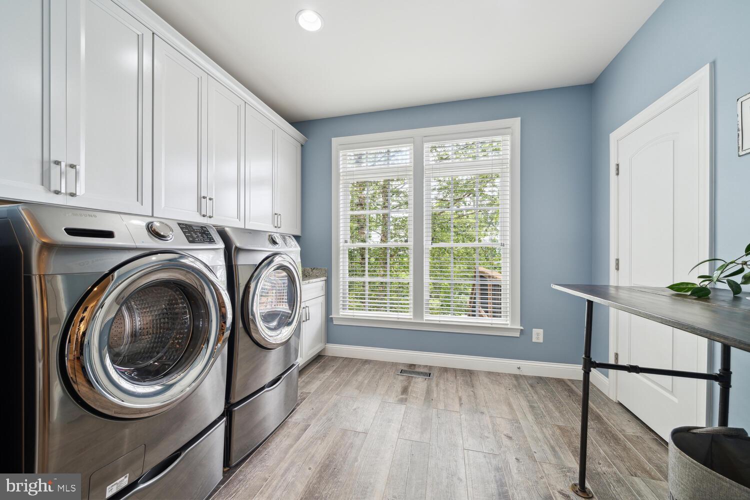 BROADLANDS SOUTH - Residential