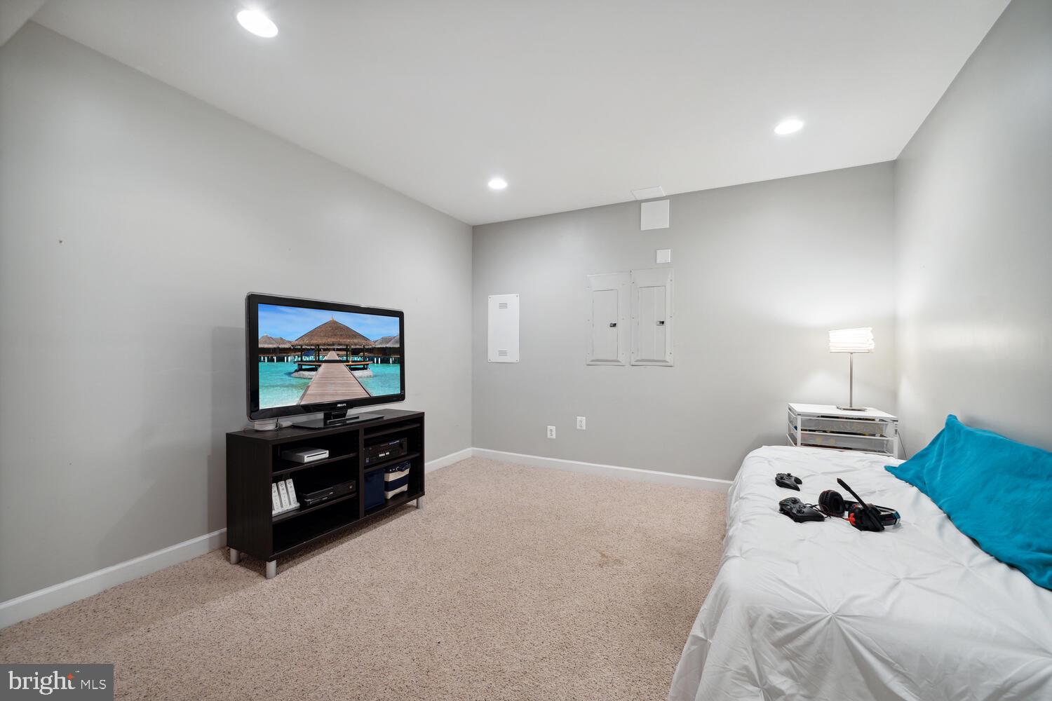 BROADLANDS SOUTH - Residential