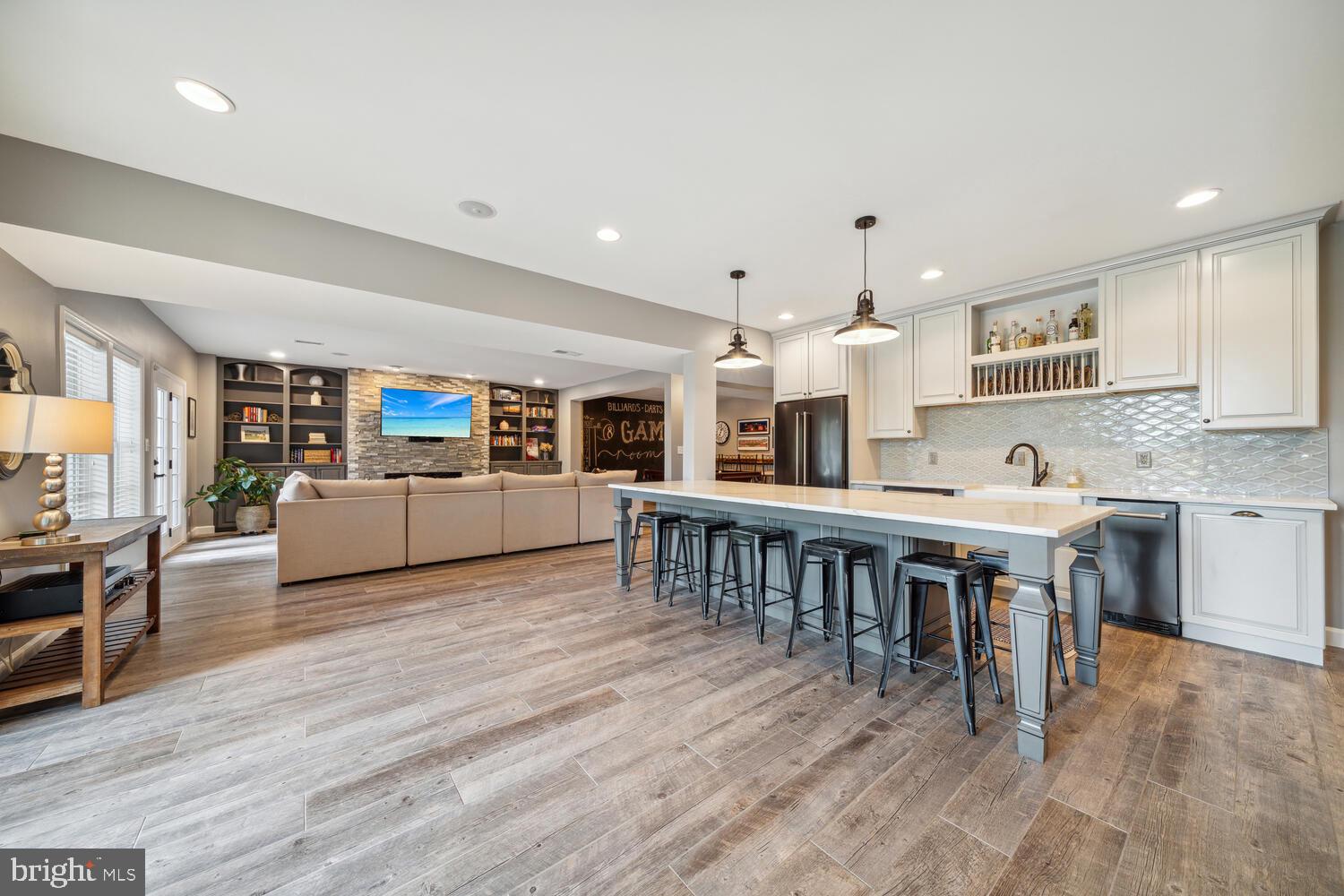 BROADLANDS SOUTH - Residential