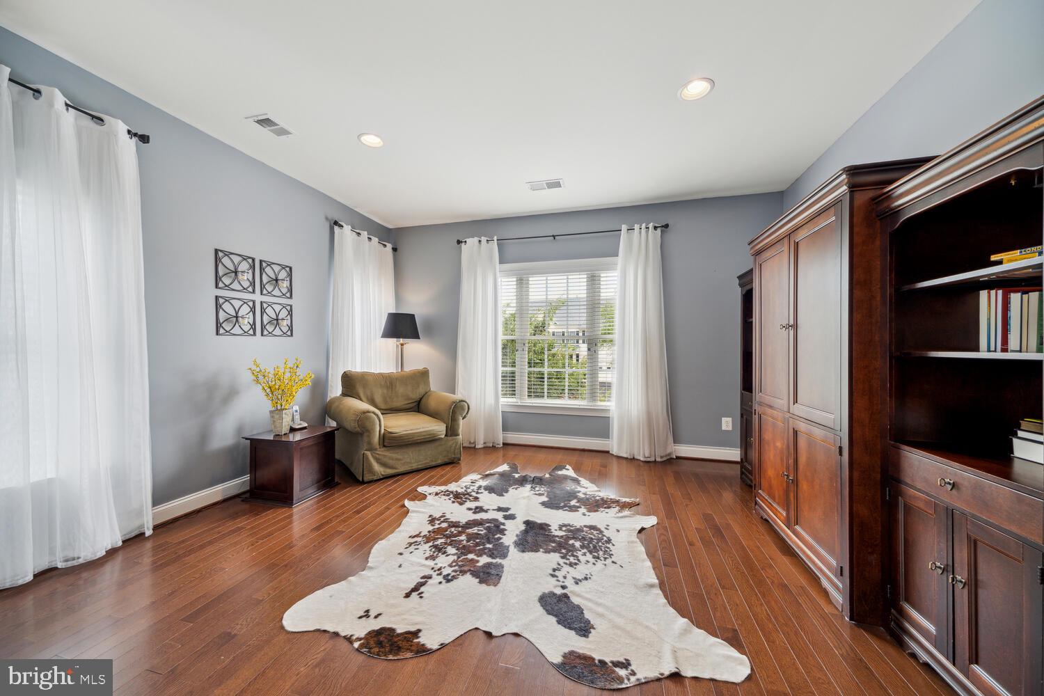 BROADLANDS SOUTH - Residential