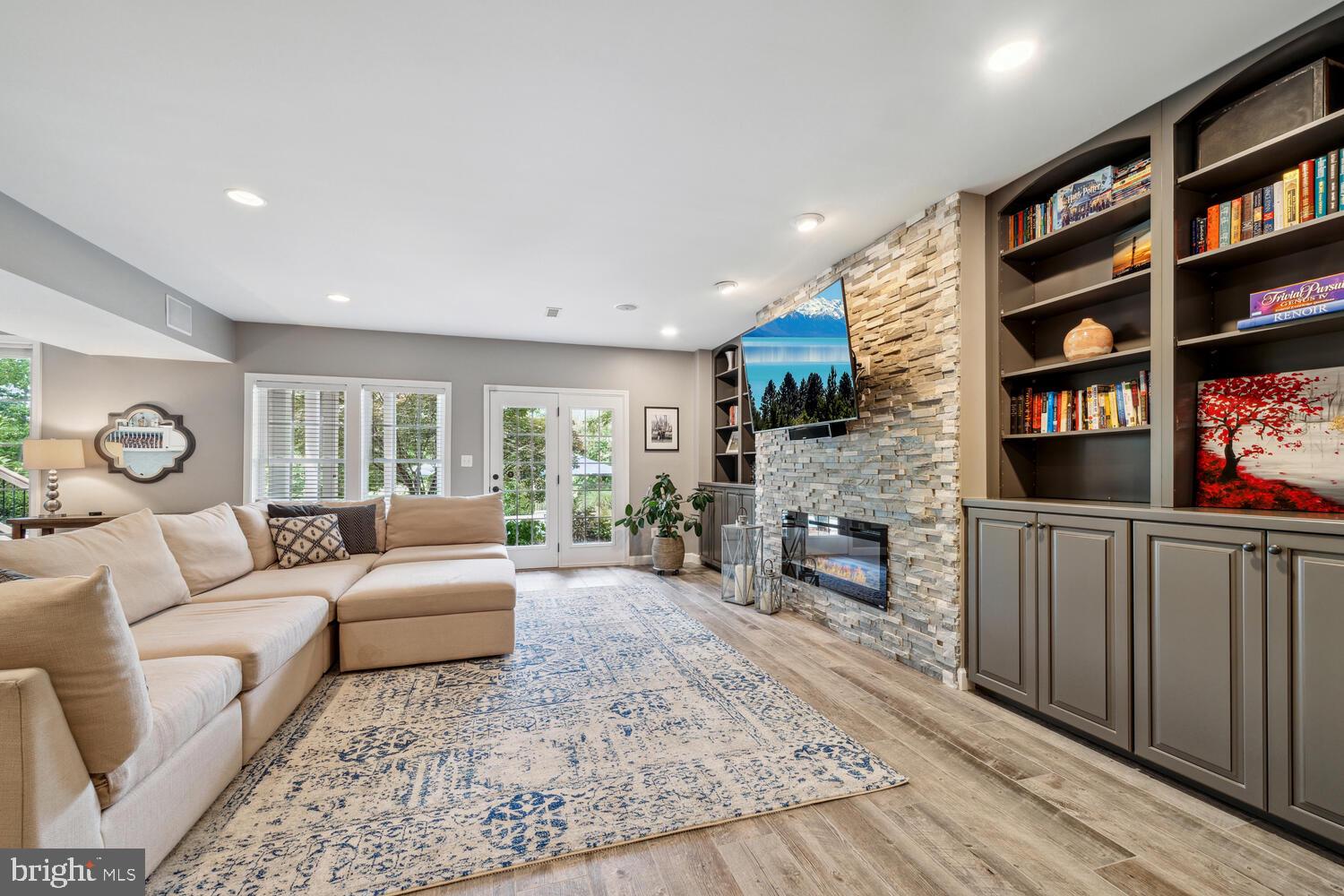 BROADLANDS SOUTH - Residential