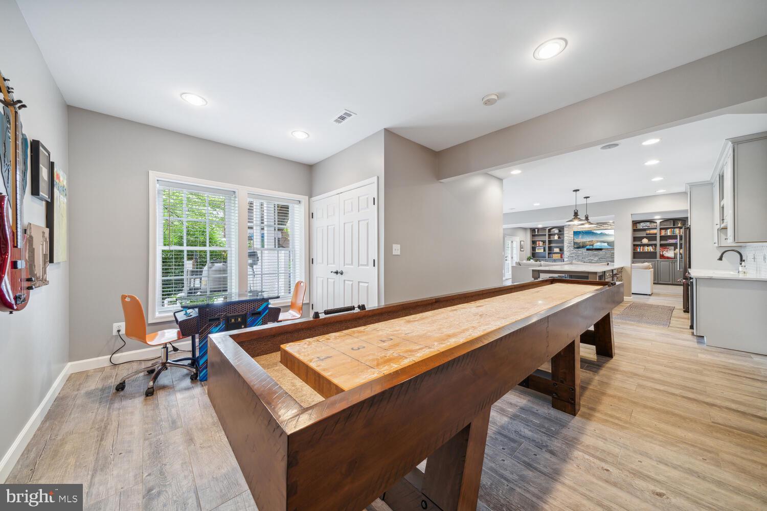 BROADLANDS SOUTH - Residential