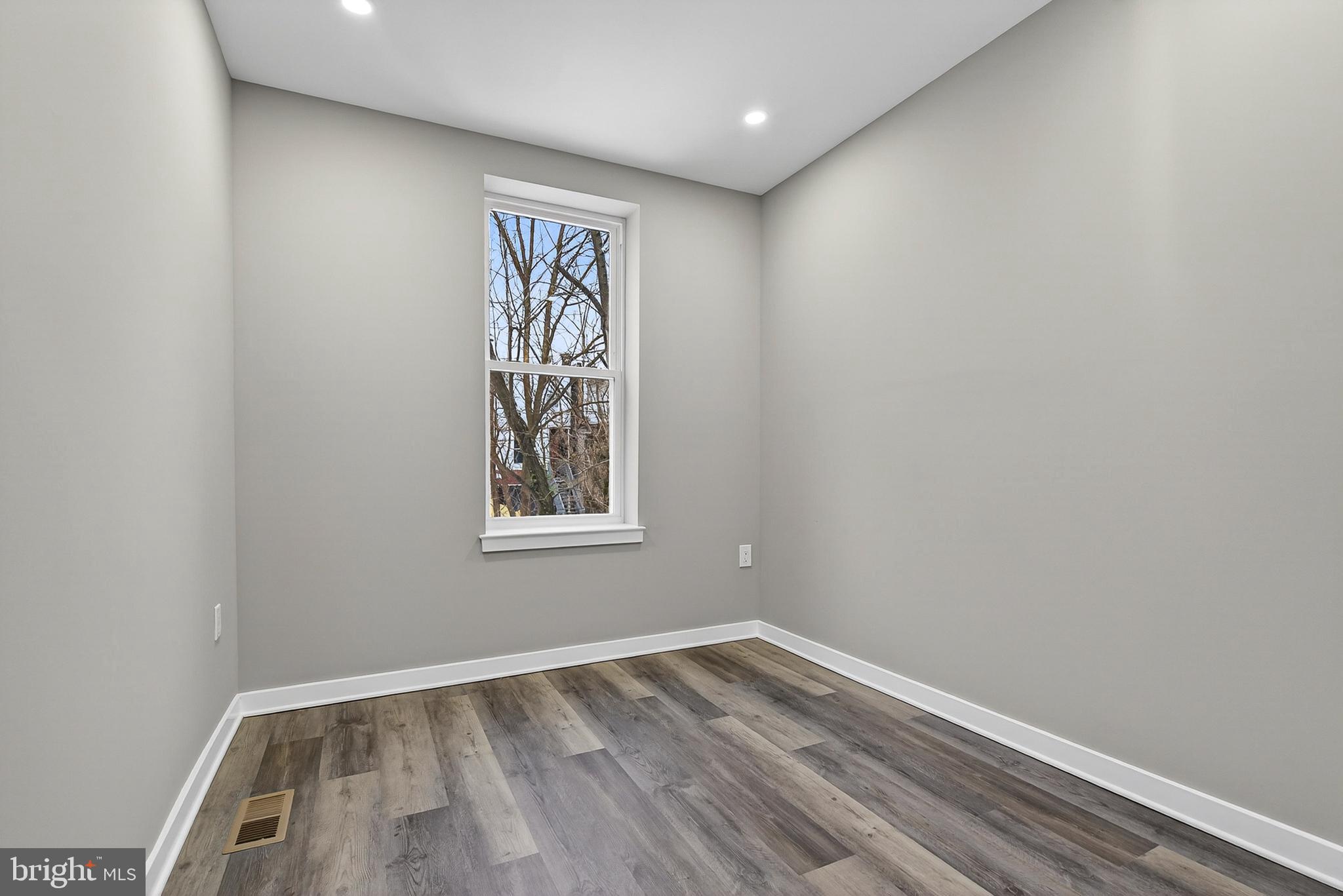 WINCHESTER - Residential