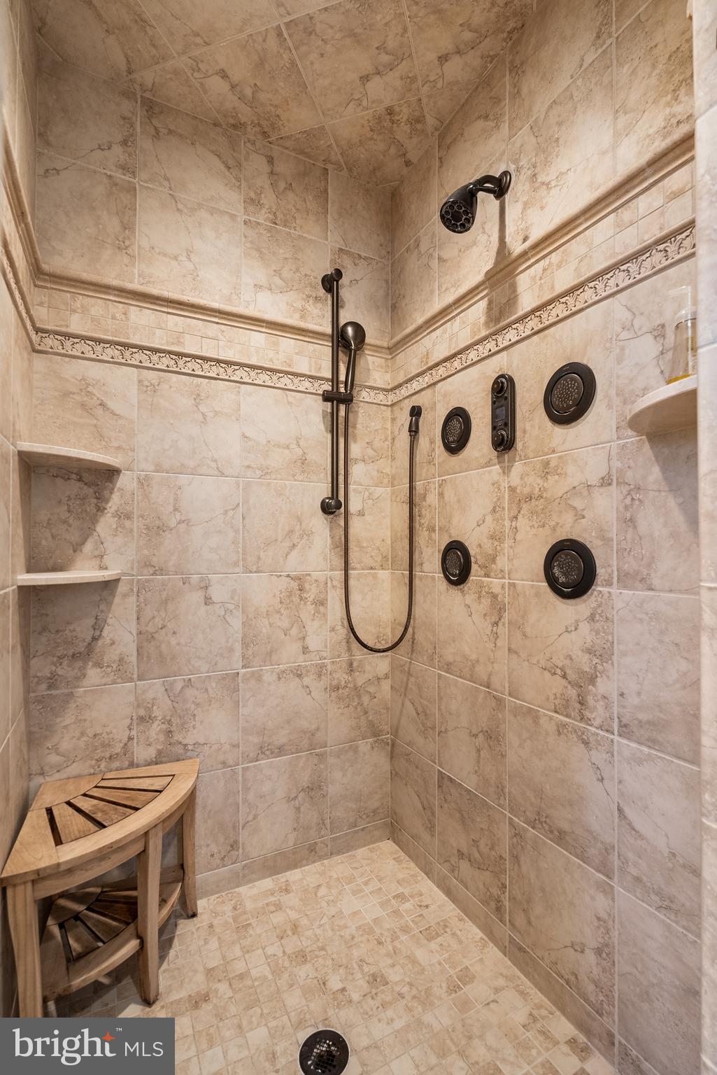 SEVERN FOREST - Residential Lease