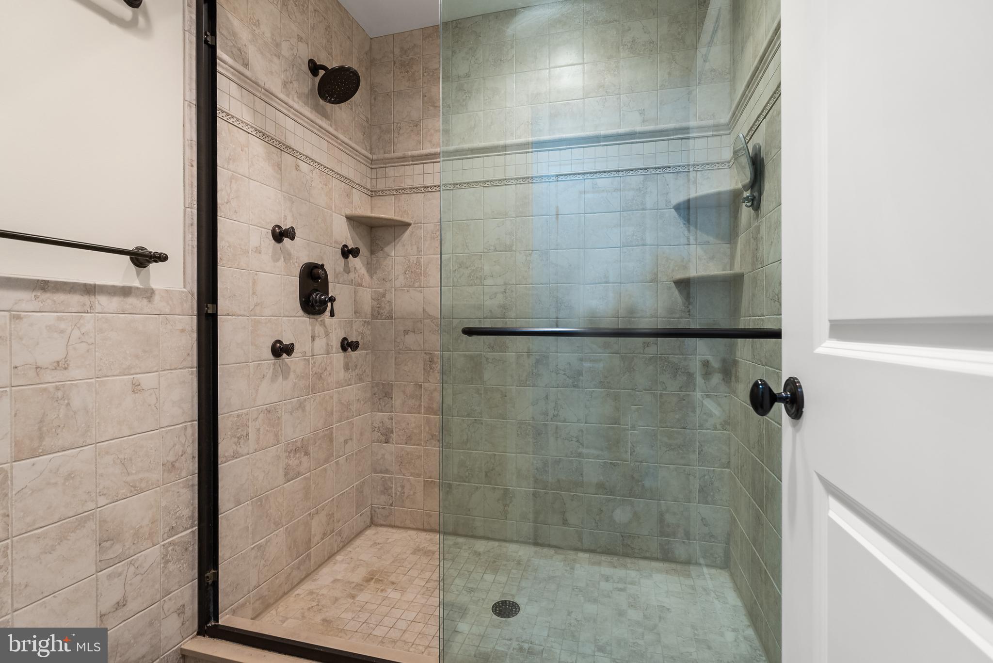 SEVERN FOREST - Residential Lease