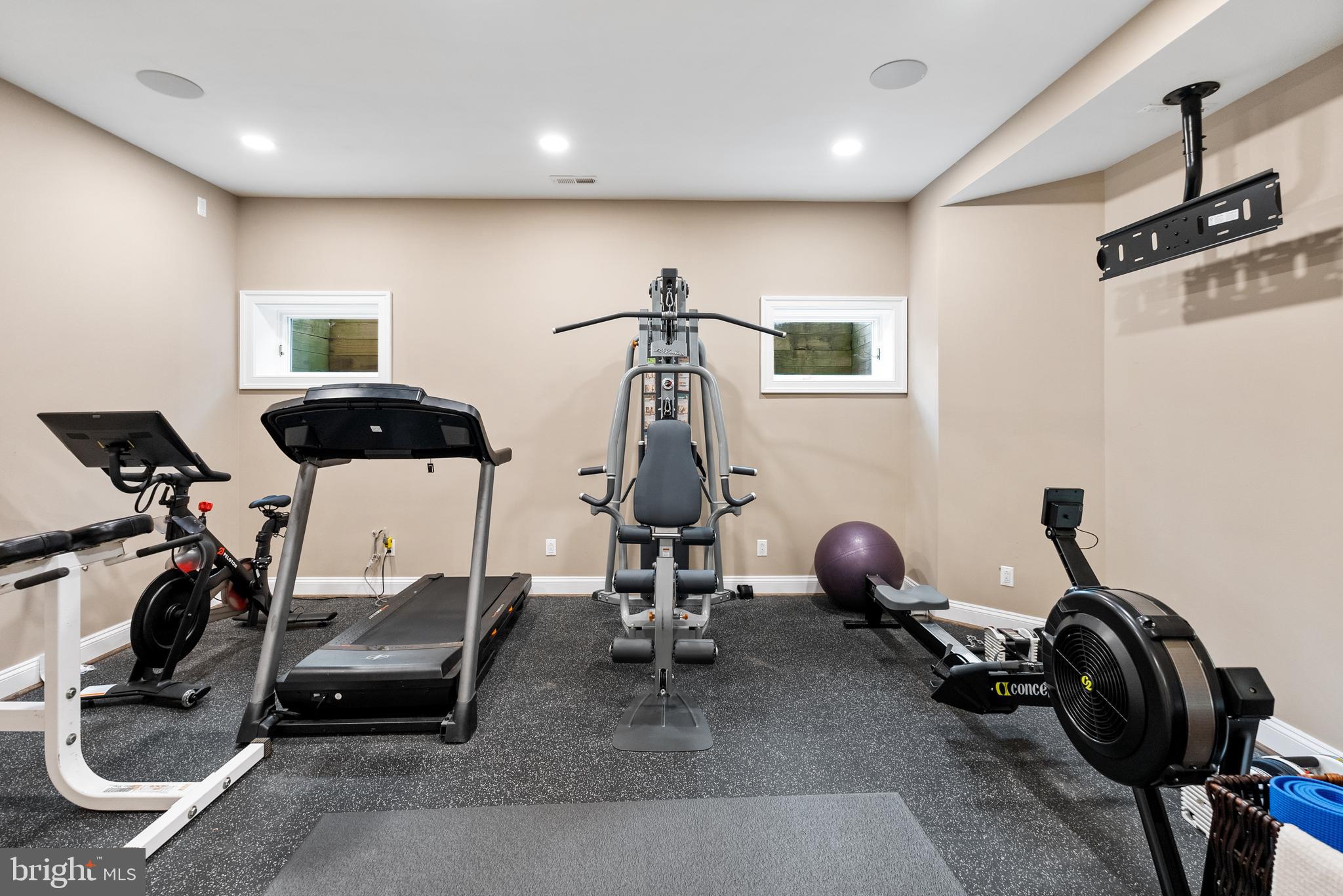 SEVERN FOREST - Residential Lease