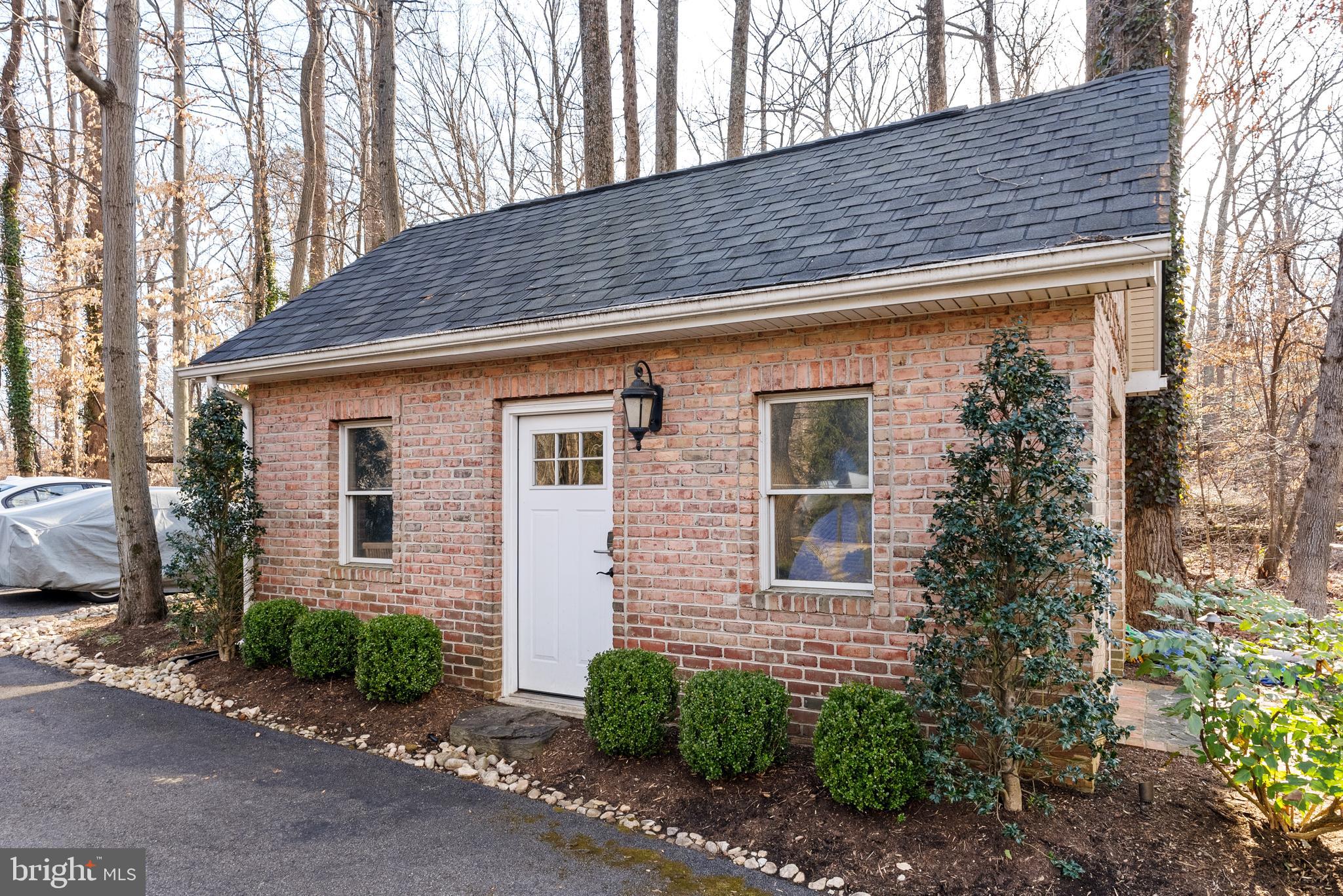 SEVERN FOREST - Residential Lease