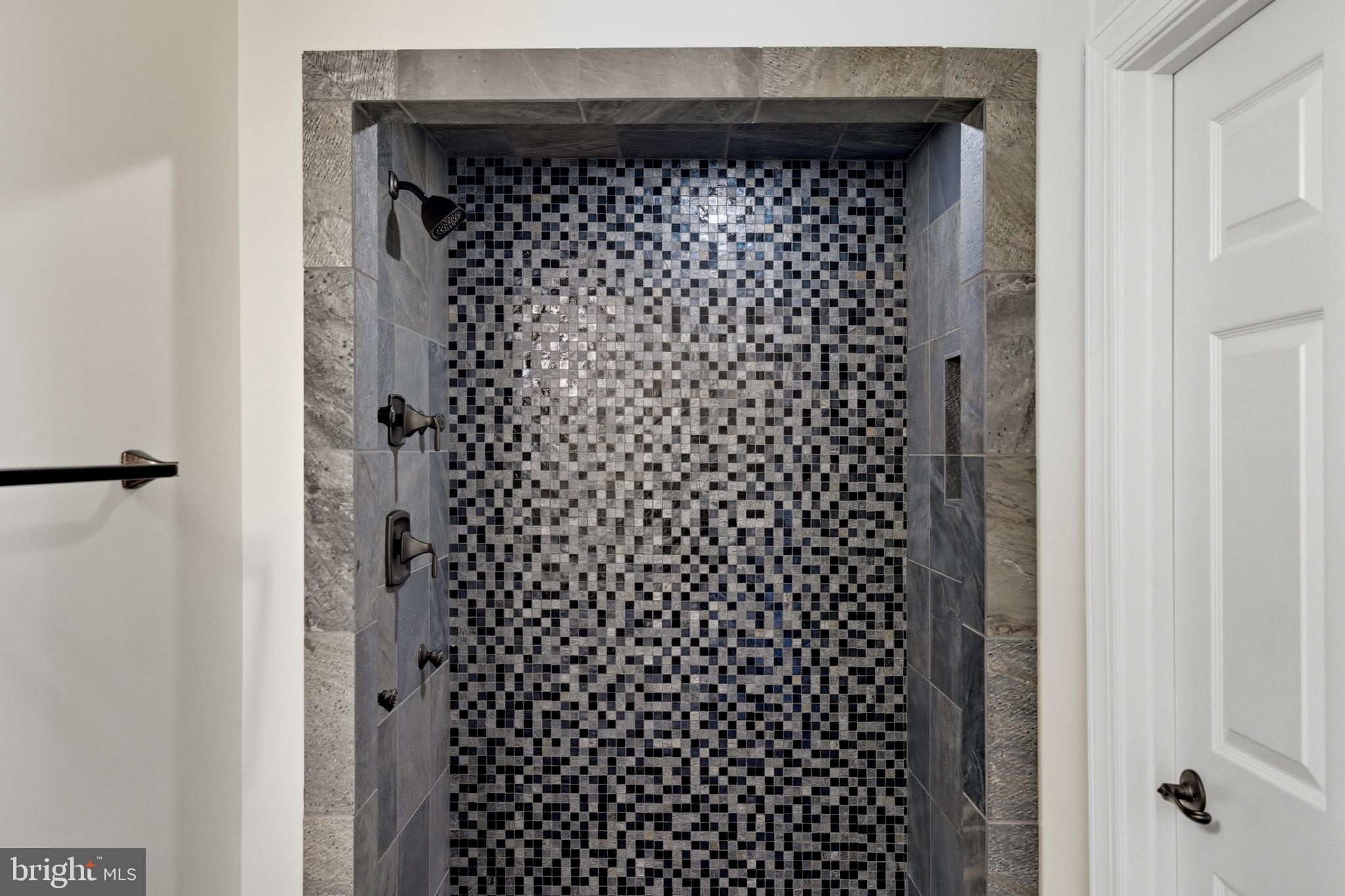 GLENBROOK - Residential