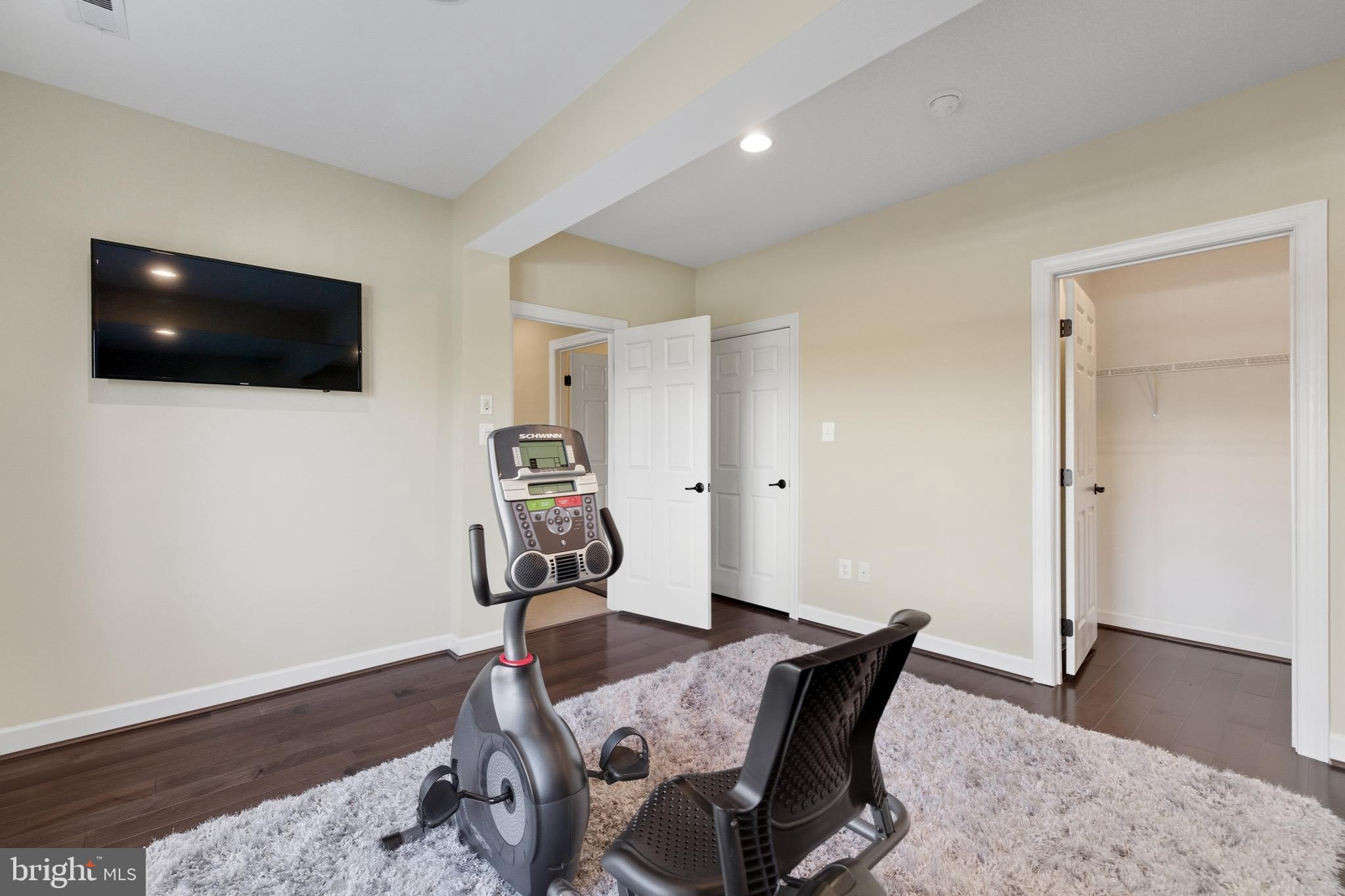 GLENBROOK - Residential