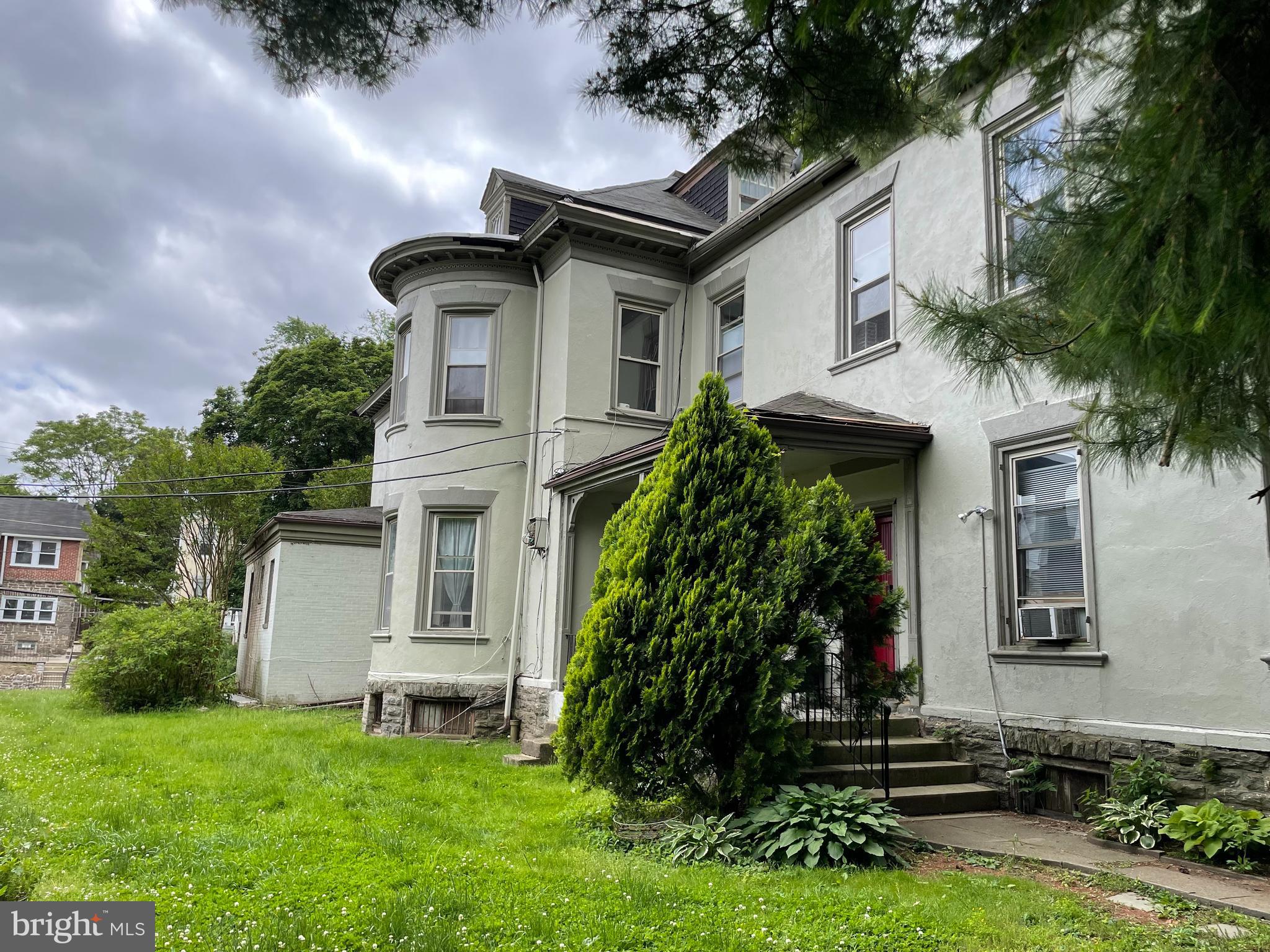 GERMANTOWN - Commercial Sale