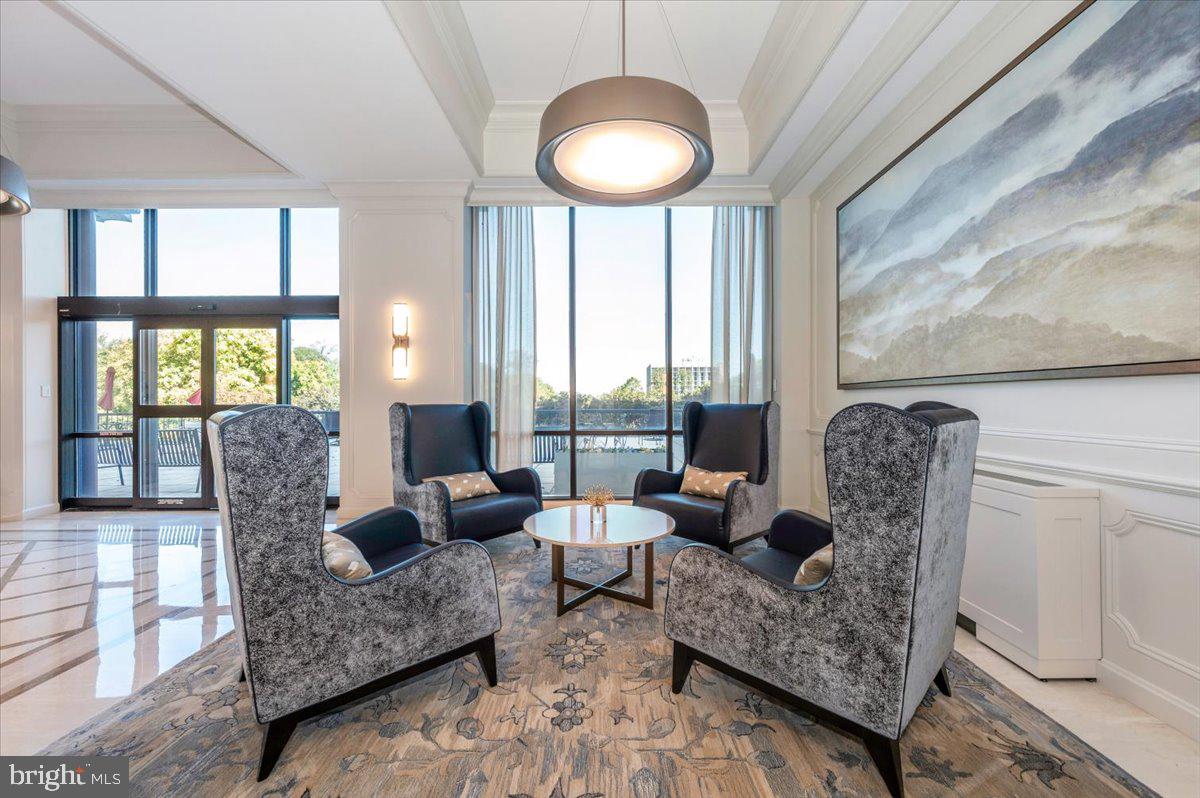 PROMENADE TOWERS - Residential