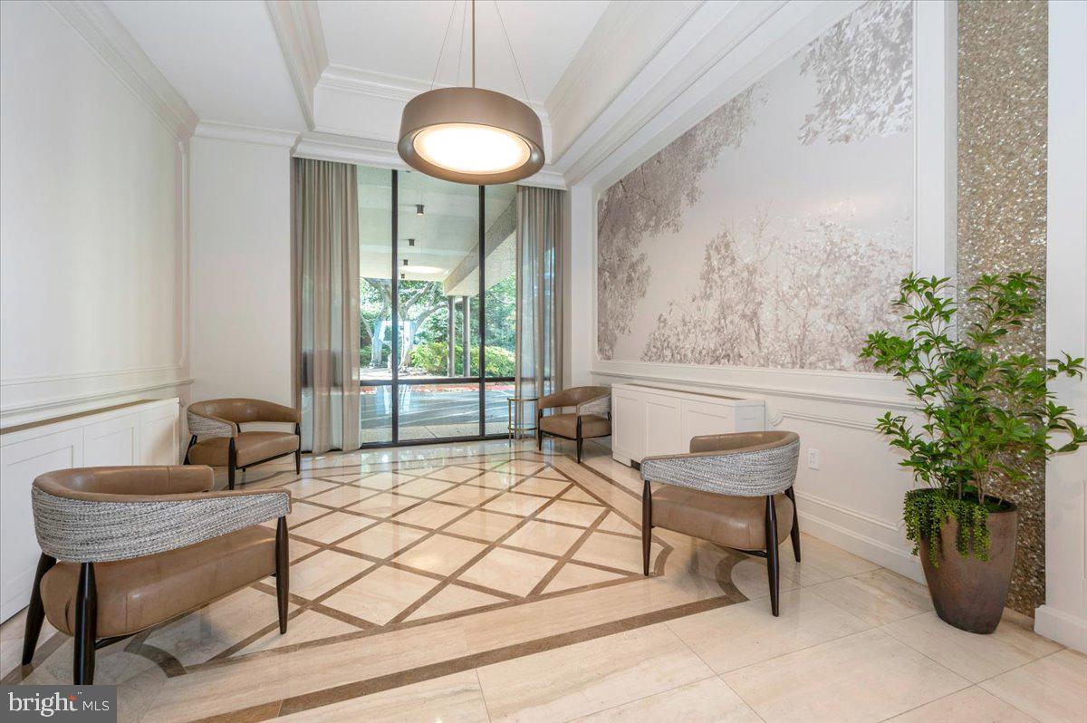 PROMENADE TOWERS - Residential