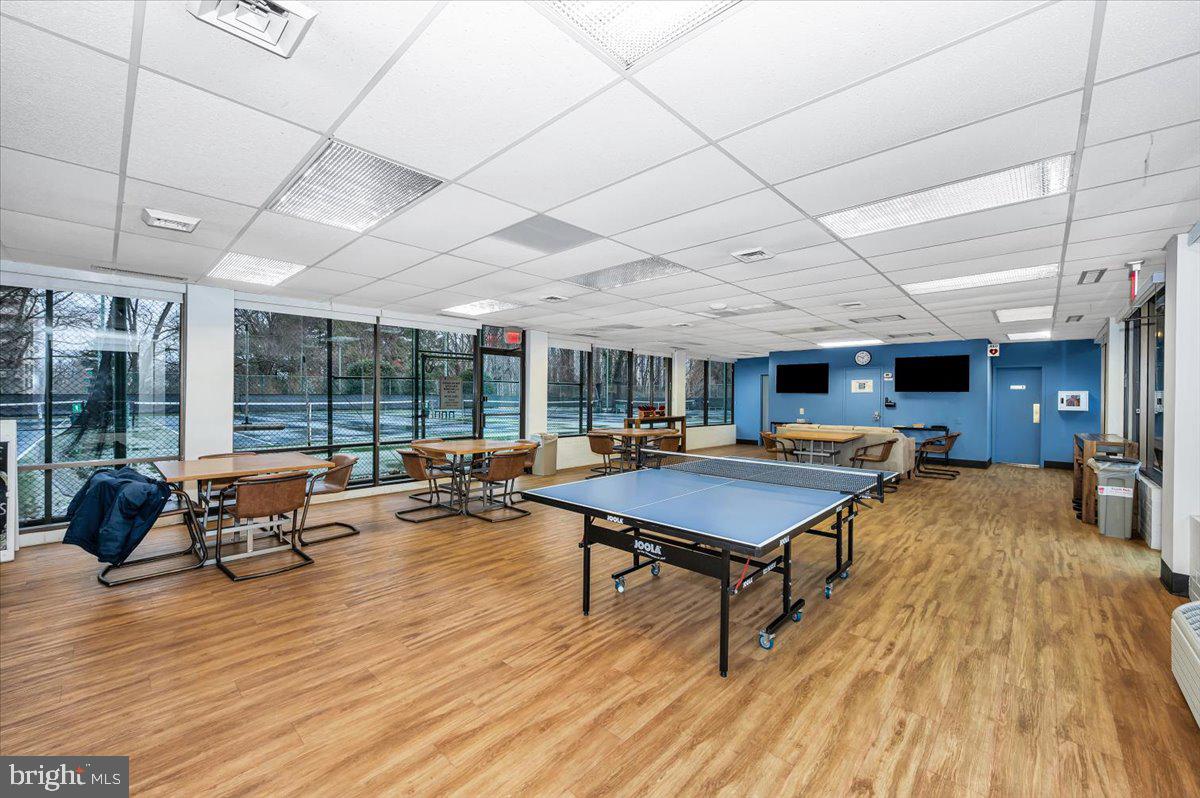 PROMENADE TOWERS - Residential