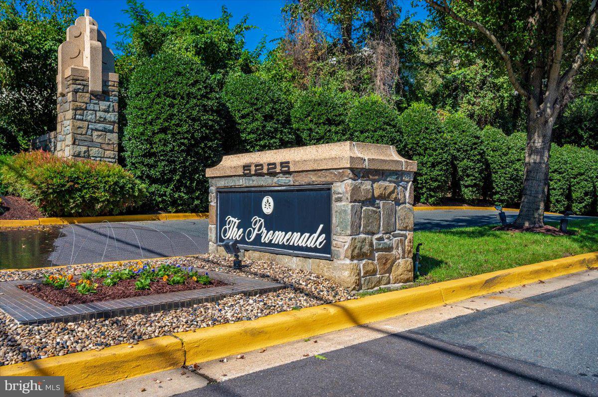 PROMENADE TOWERS - Residential