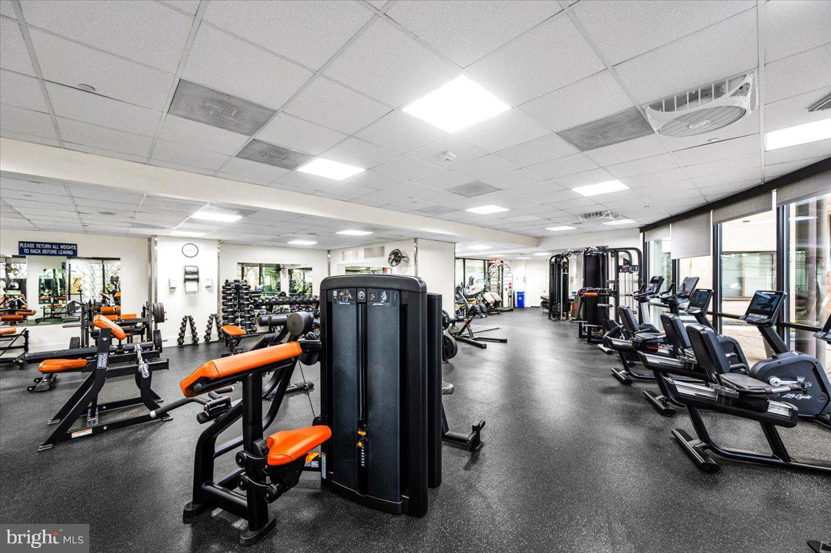 PROMENADE TOWERS - Residential