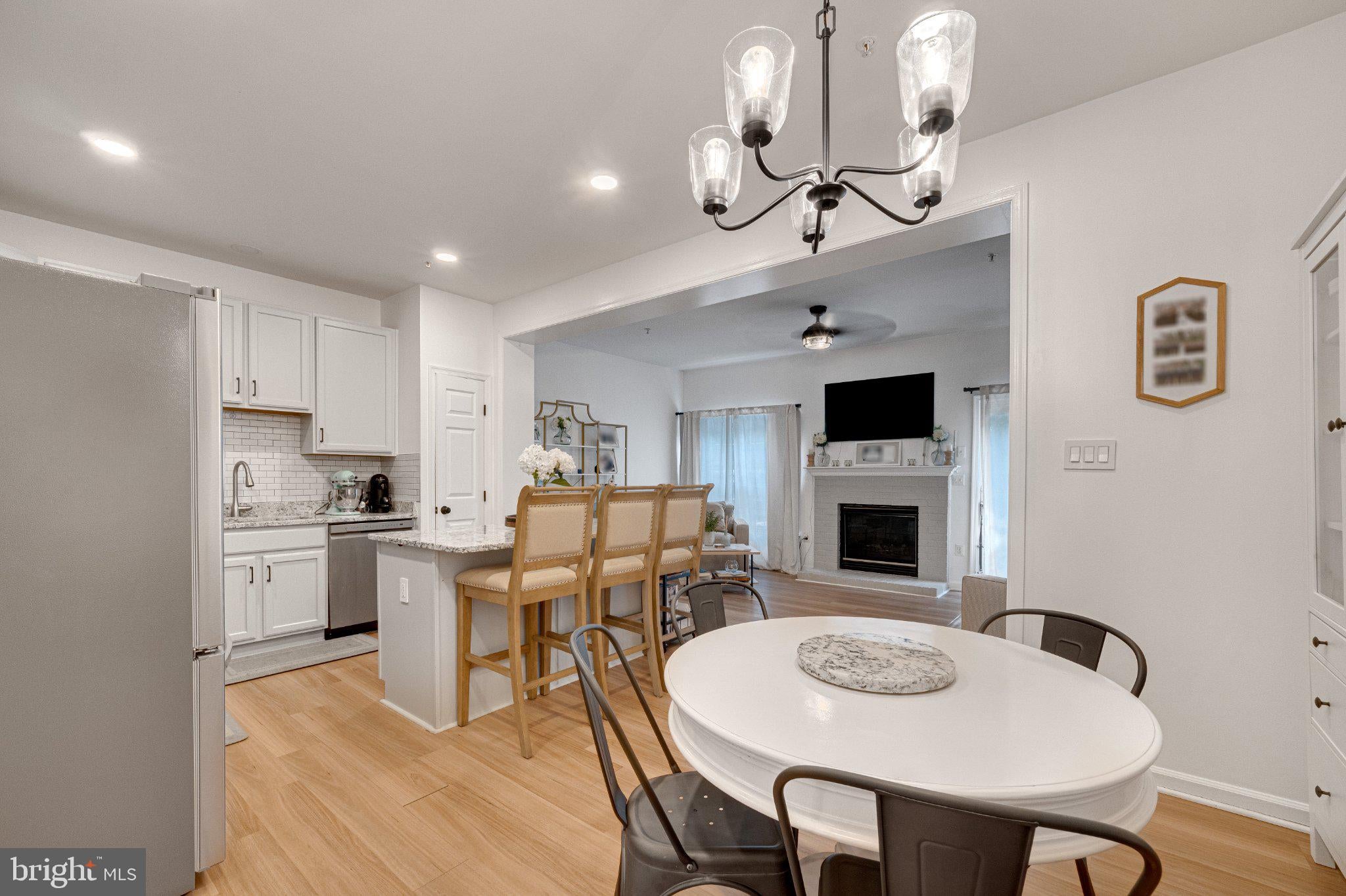 6011 NEWPORT LANE