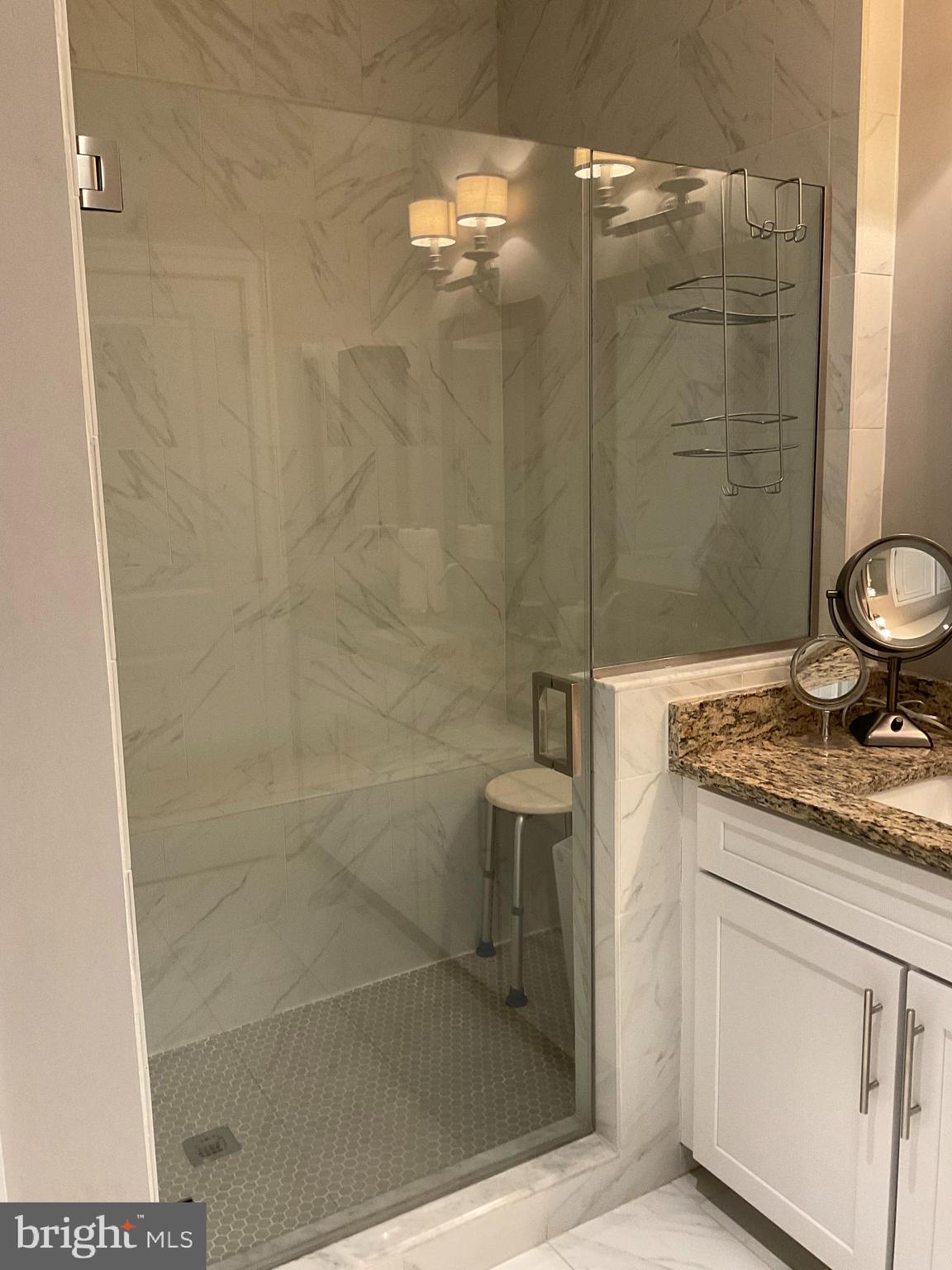 LANSDOWNE TOWN CENTER - Residential Lease