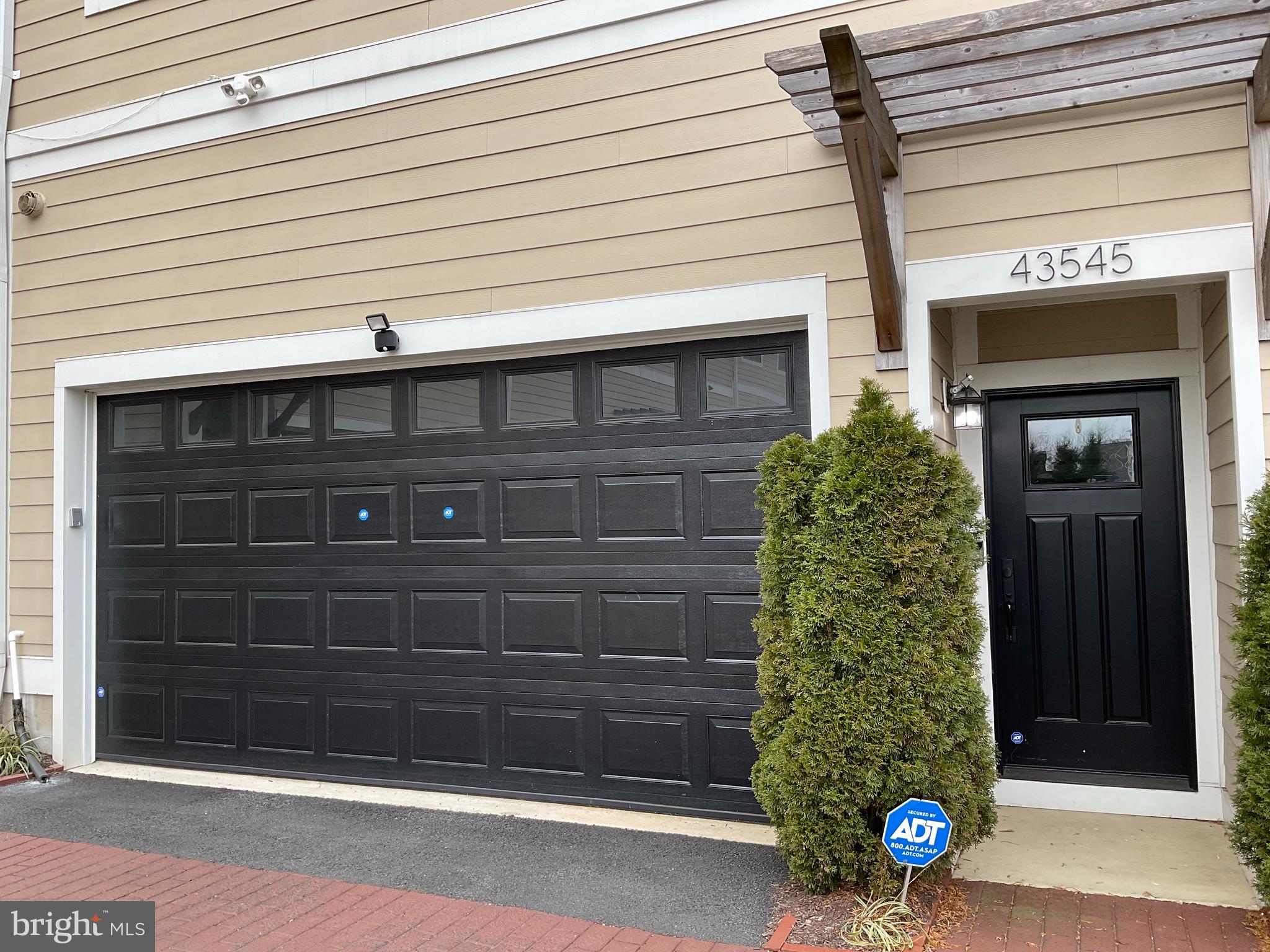 LANSDOWNE TOWN CENTER - Residential Lease