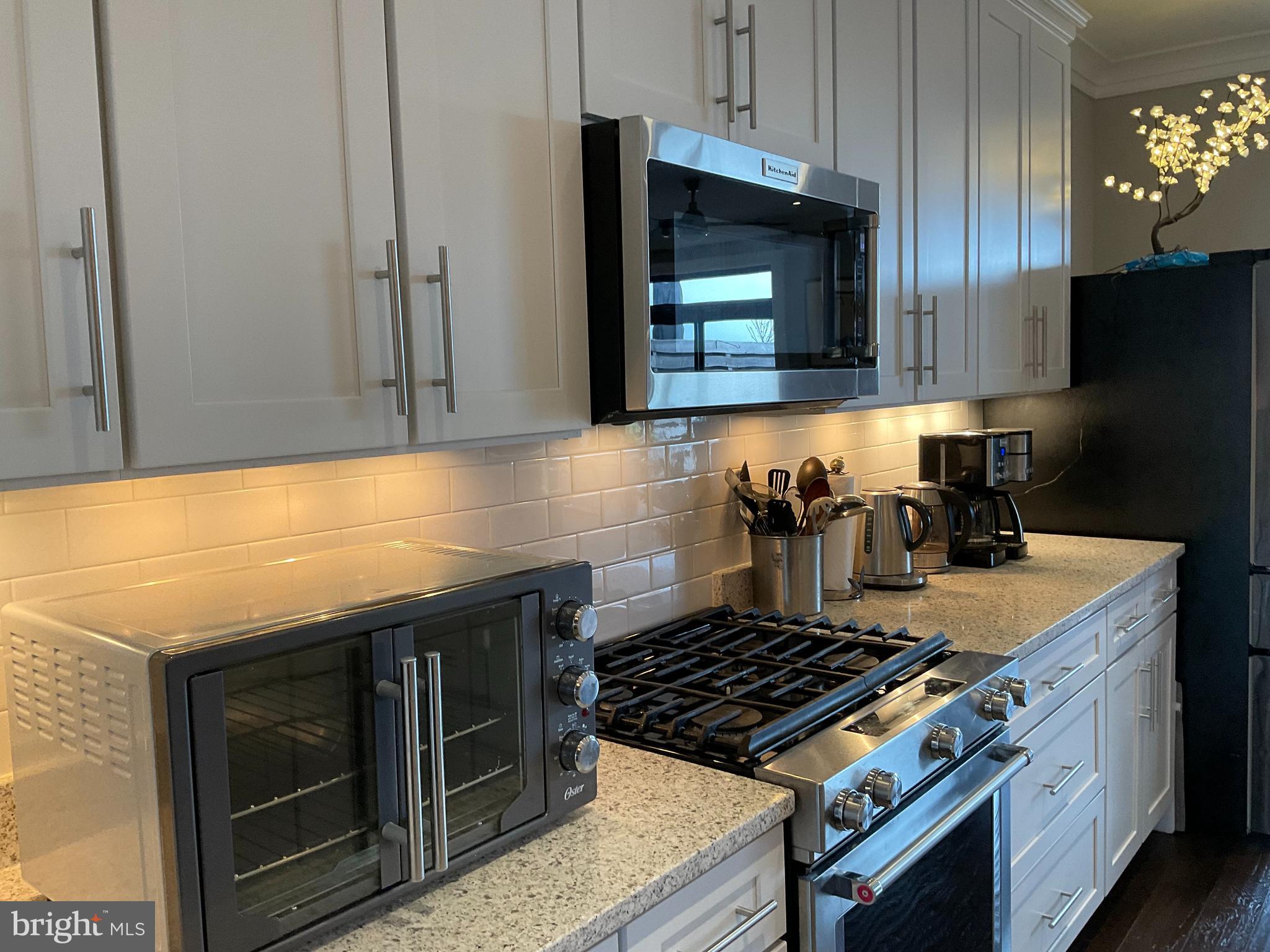 LANSDOWNE TOWN CENTER - Residential Lease