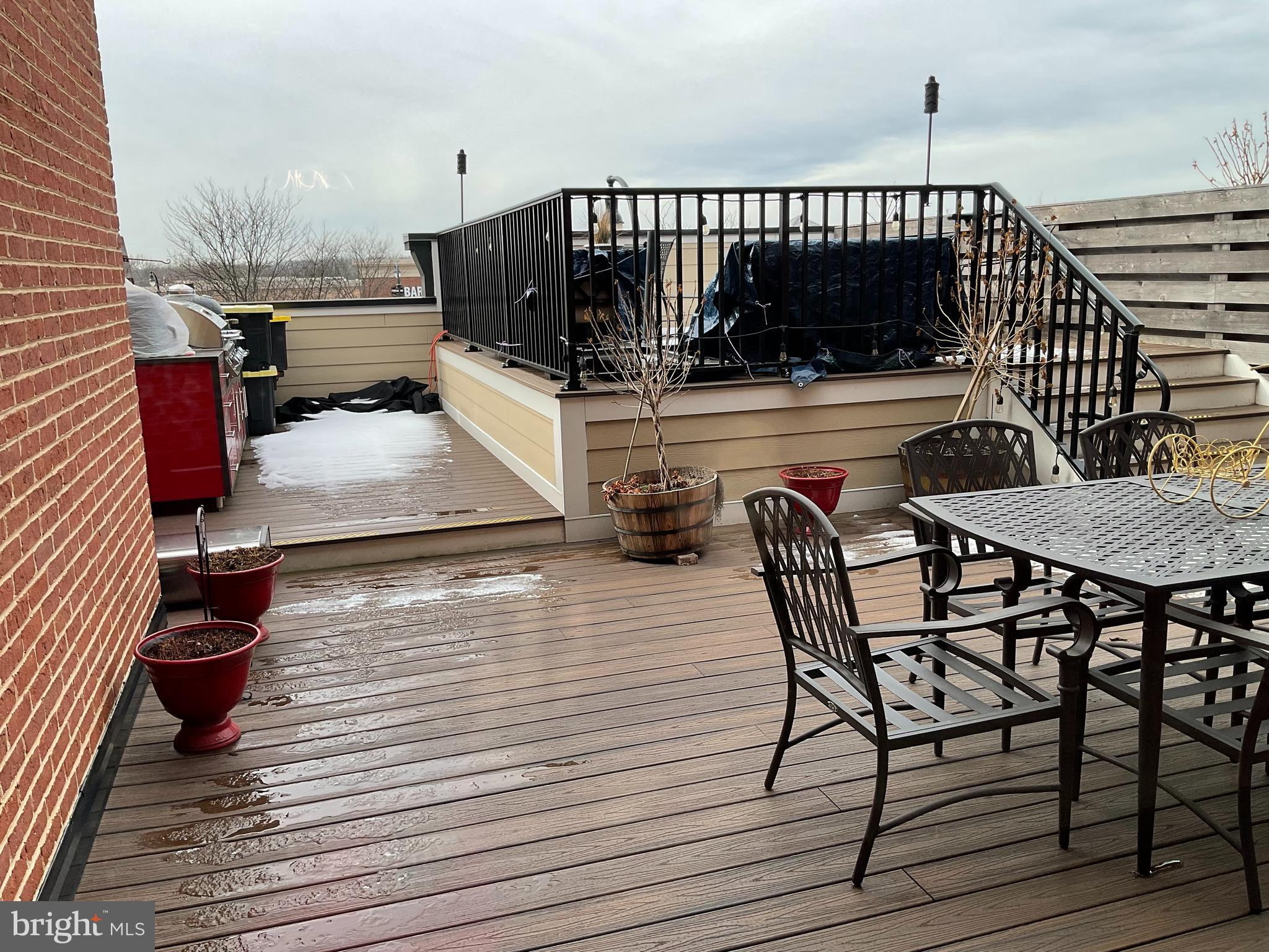 LANSDOWNE TOWN CENTER - Residential Lease