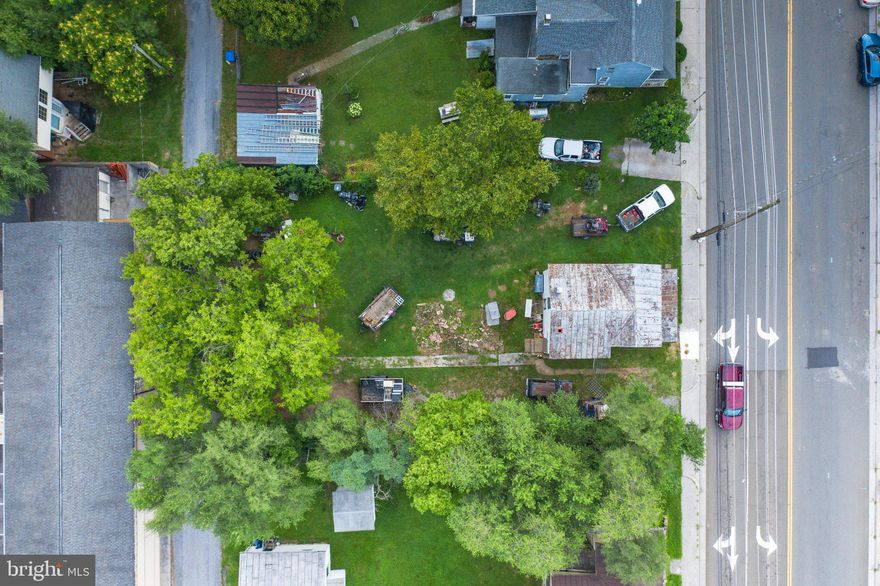 Commercial property zoned C1. High traffic intersection that is signalized.   Property next door also for sale offering a total of 0.43 acreage. Additional property could also be combined. Close to I66 with easy access to I81. Offering Seller financing$$