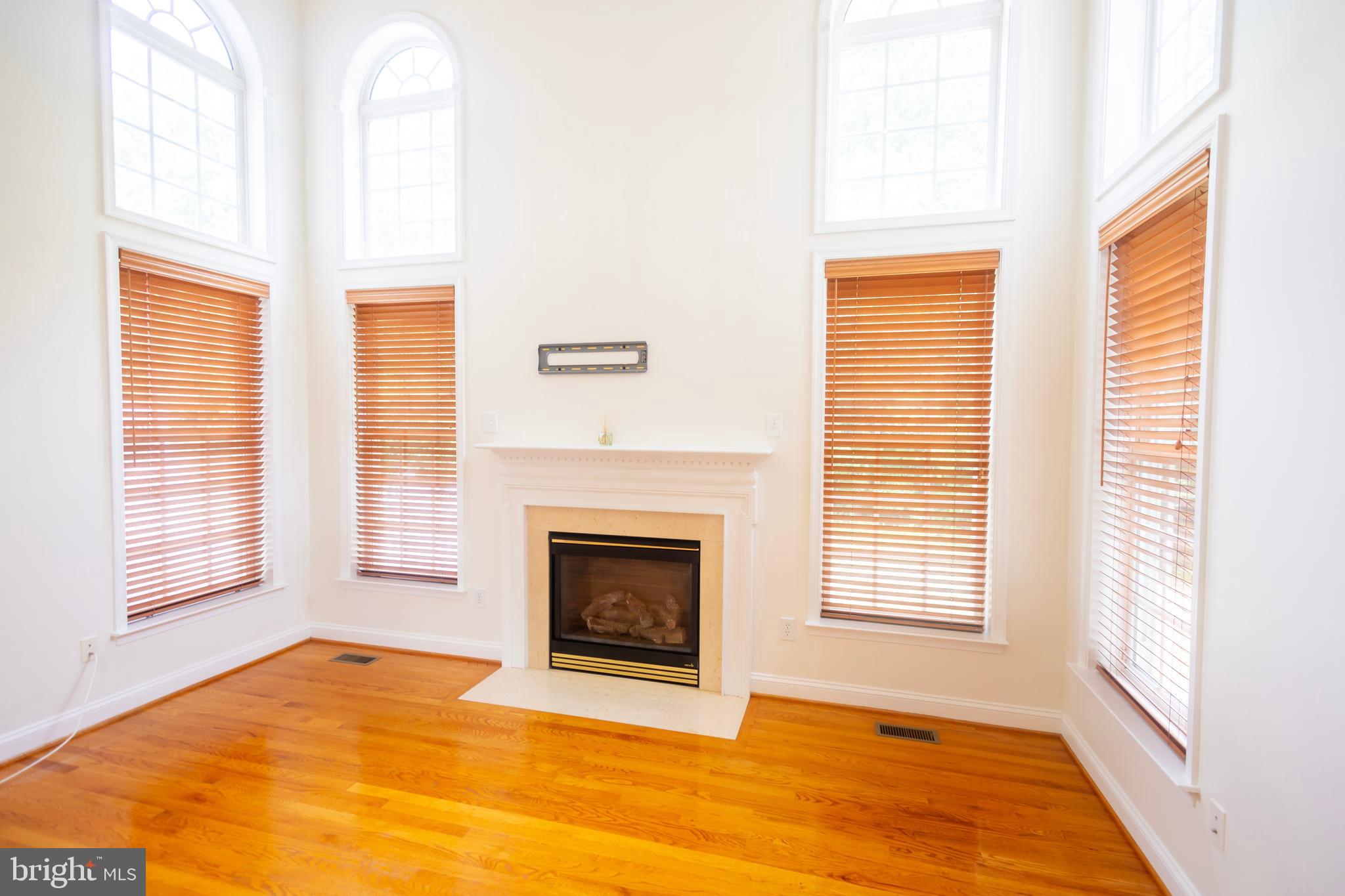 LAKE JAMESON - Residential