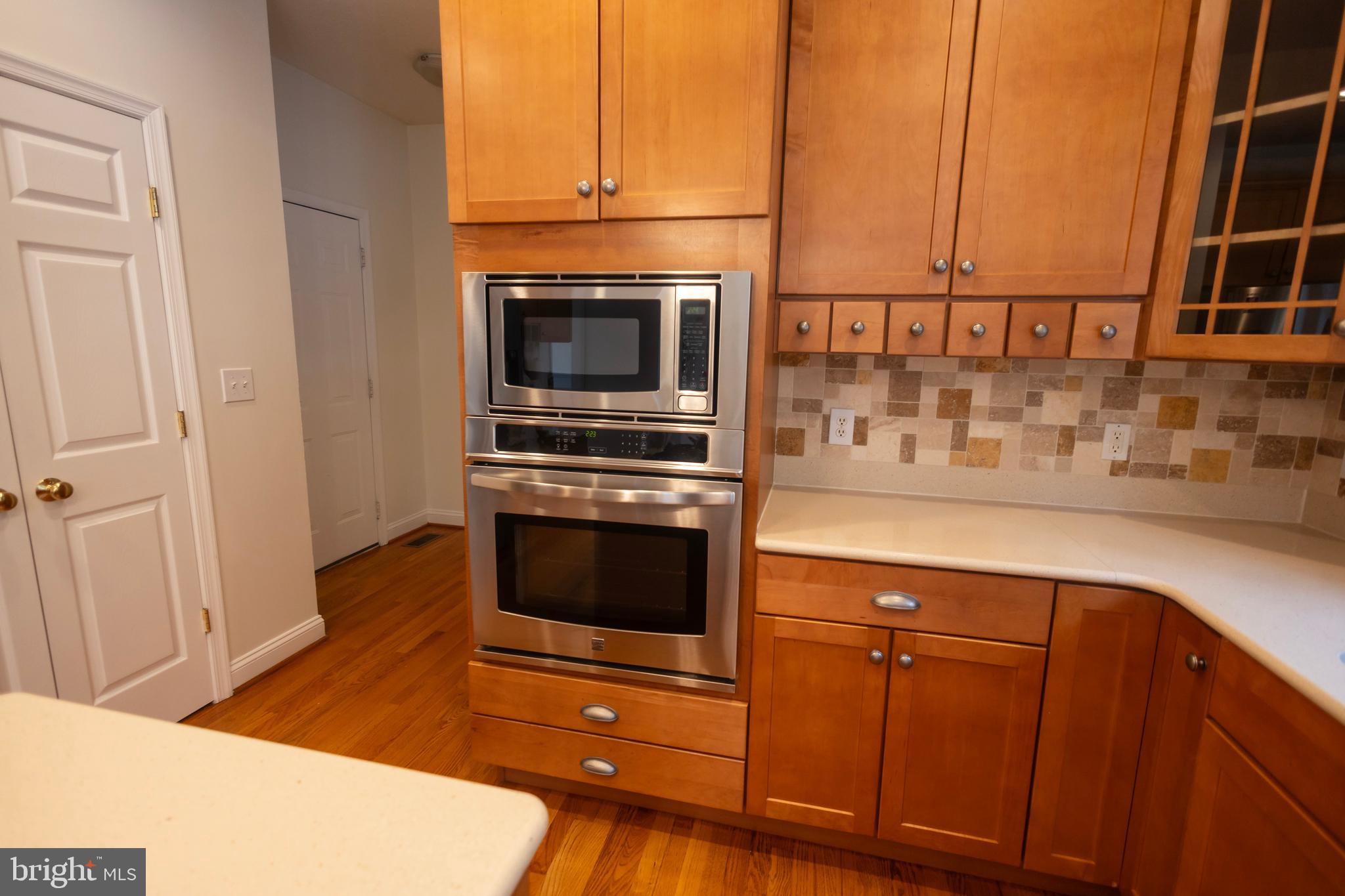 LAKE JAMESON - Residential