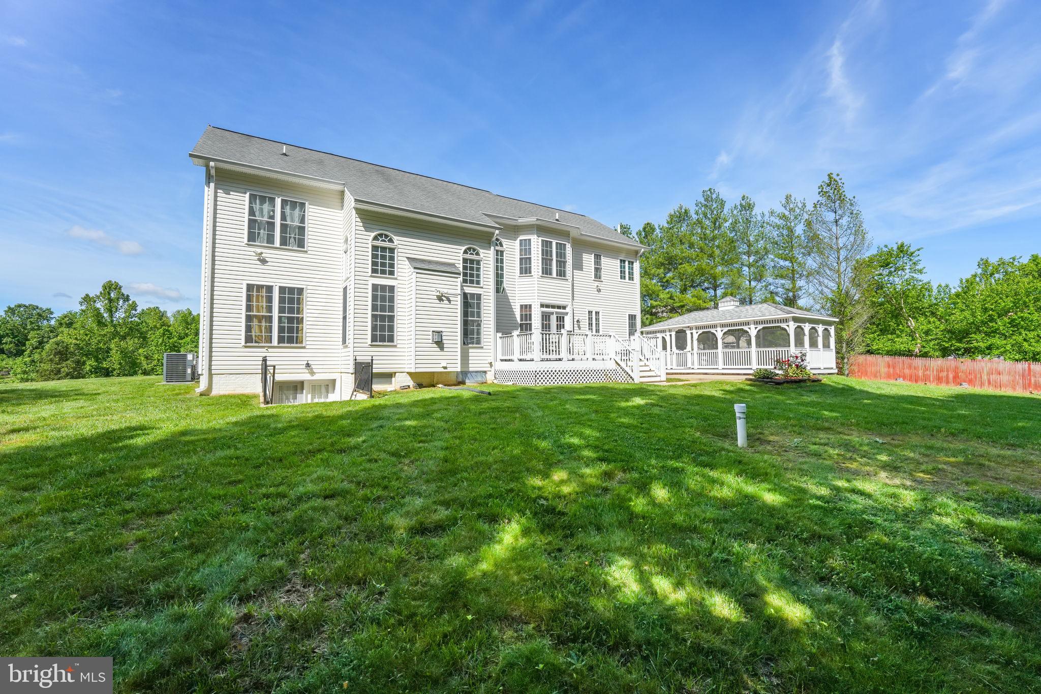 LAKE JAMESON - Residential