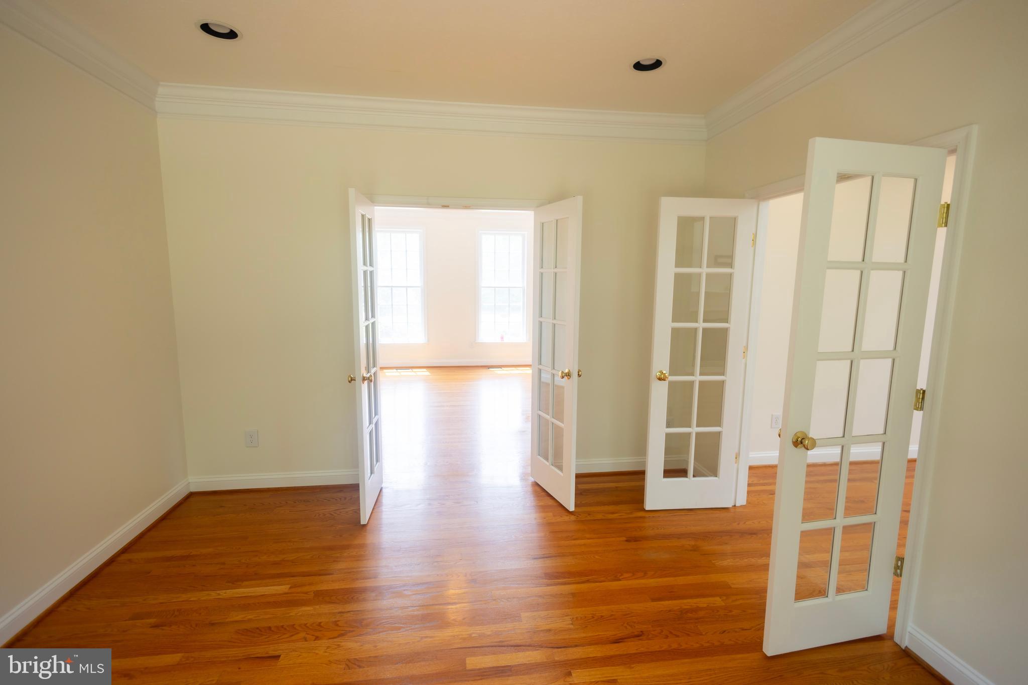 LAKE JAMESON - Residential