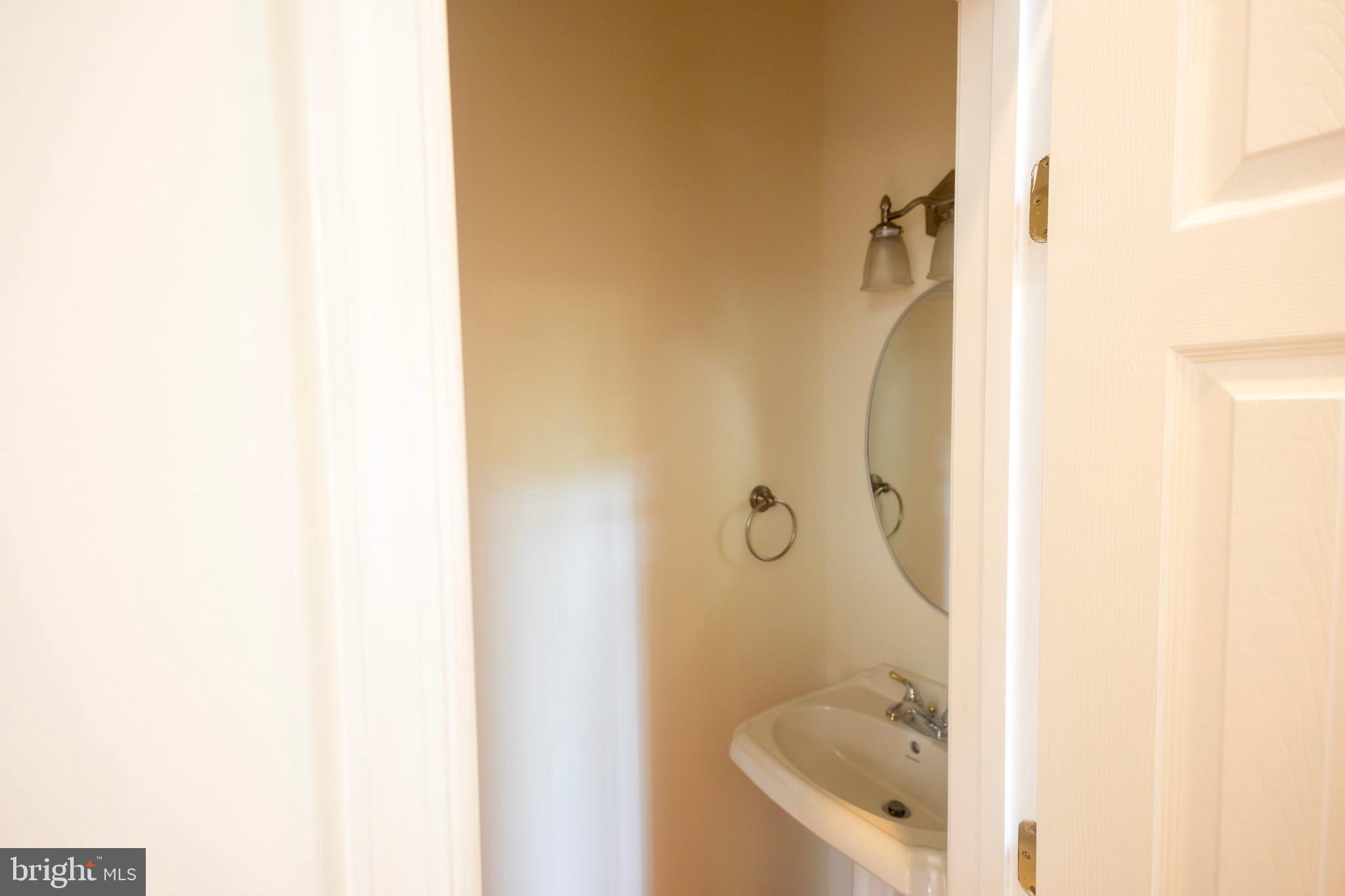 LAKE JAMESON - Residential