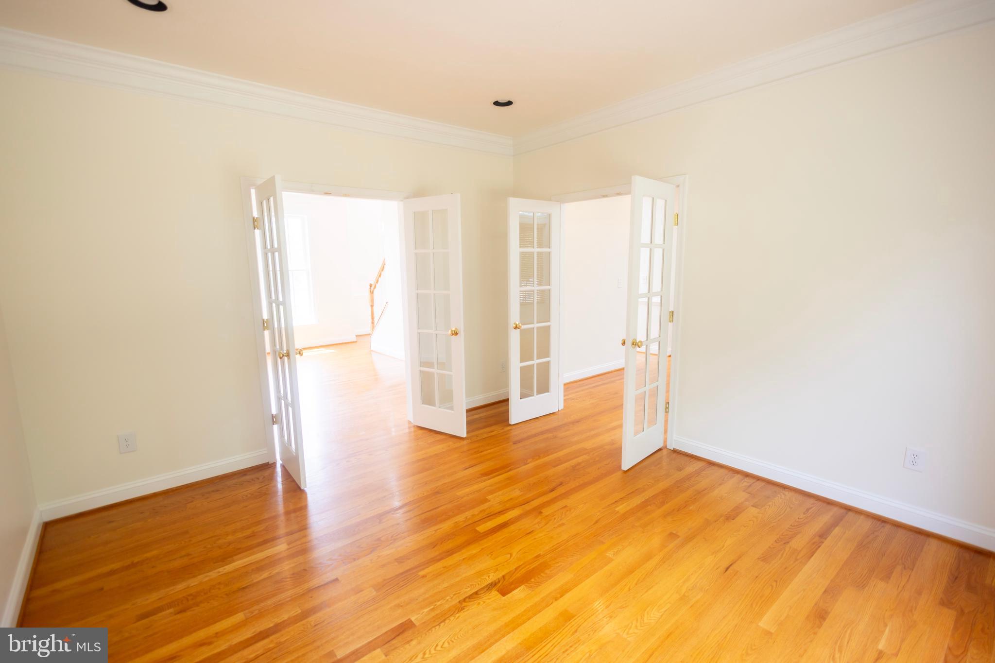 LAKE JAMESON - Residential