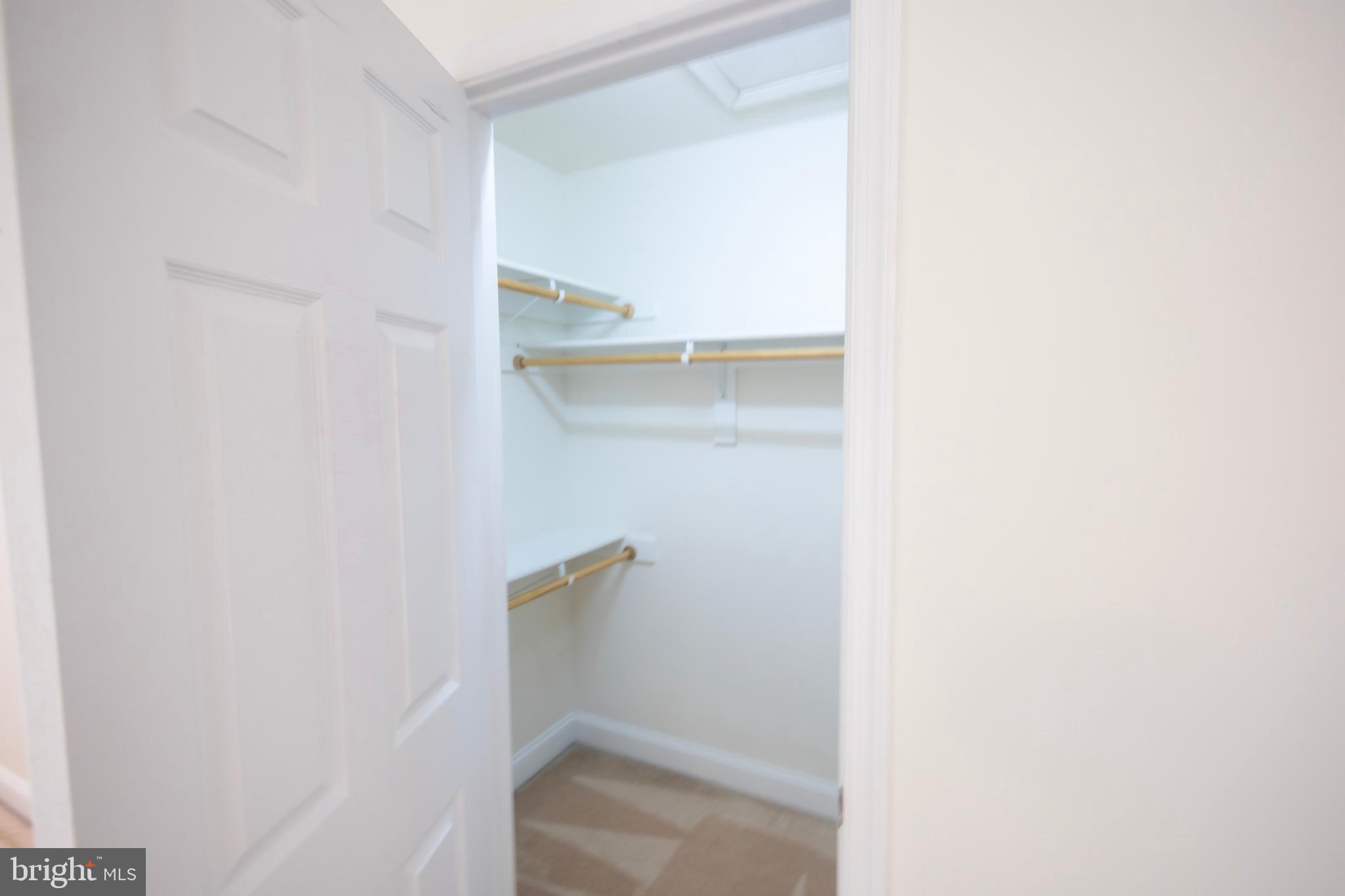 LAKE JAMESON - Residential