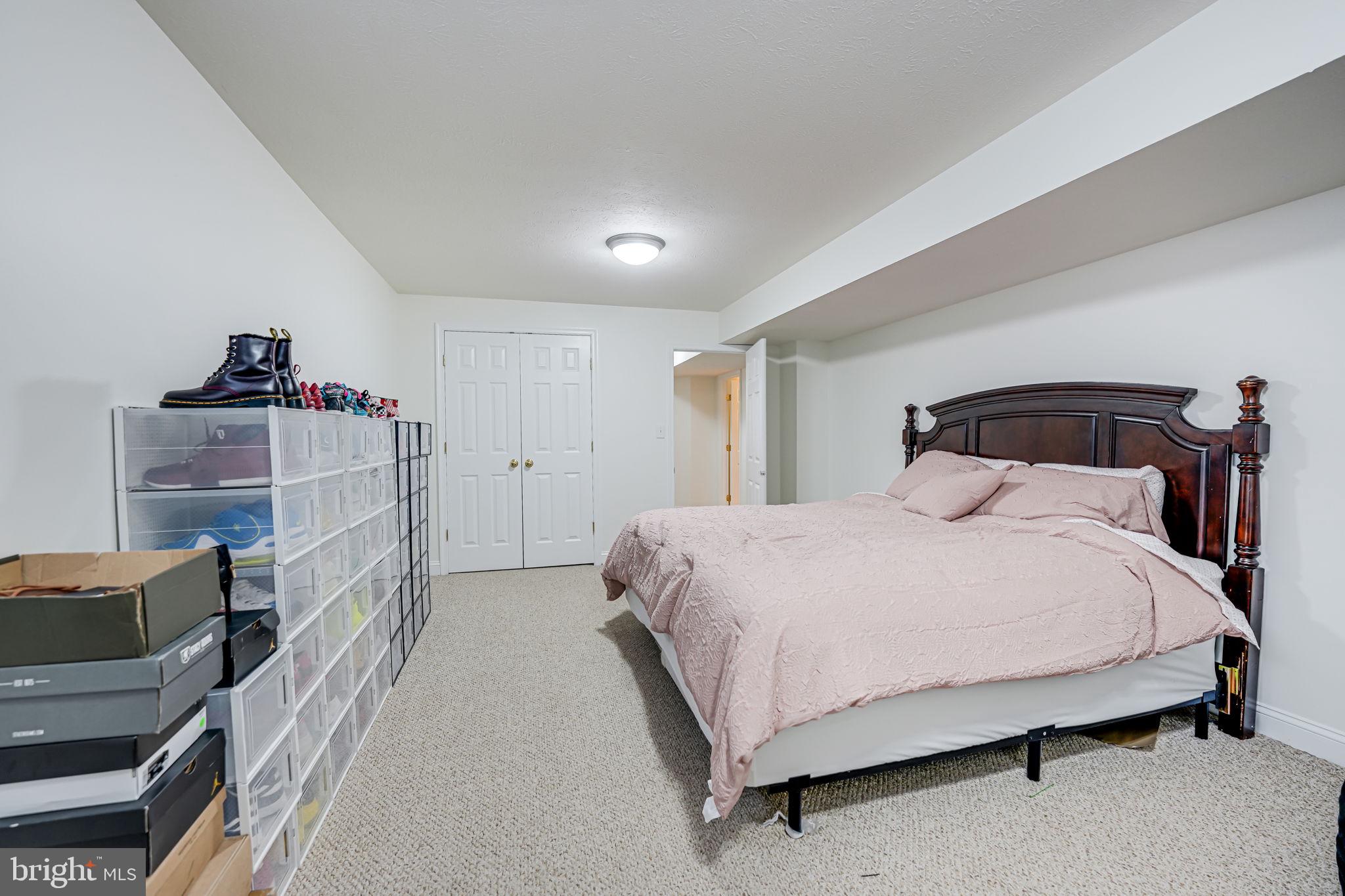 LAKE JAMESON - Residential