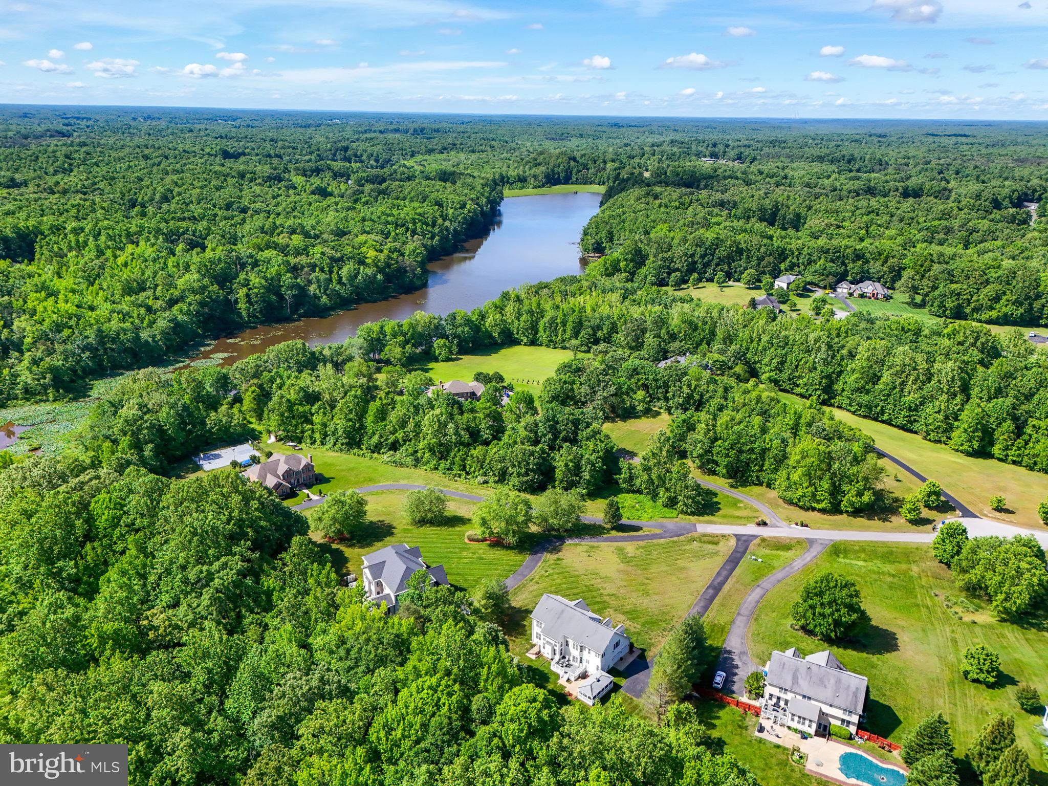 LAKE JAMESON - Residential